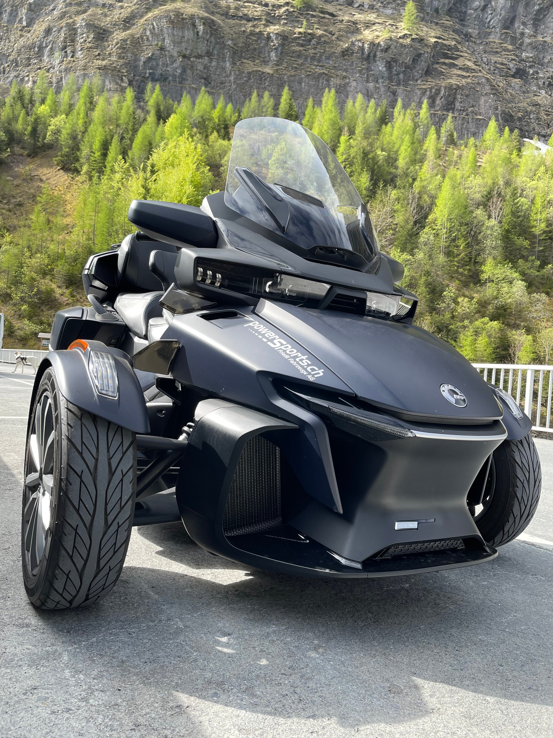 CAN-AM Spyder RT-LTD Sea Sky Edition SE6
