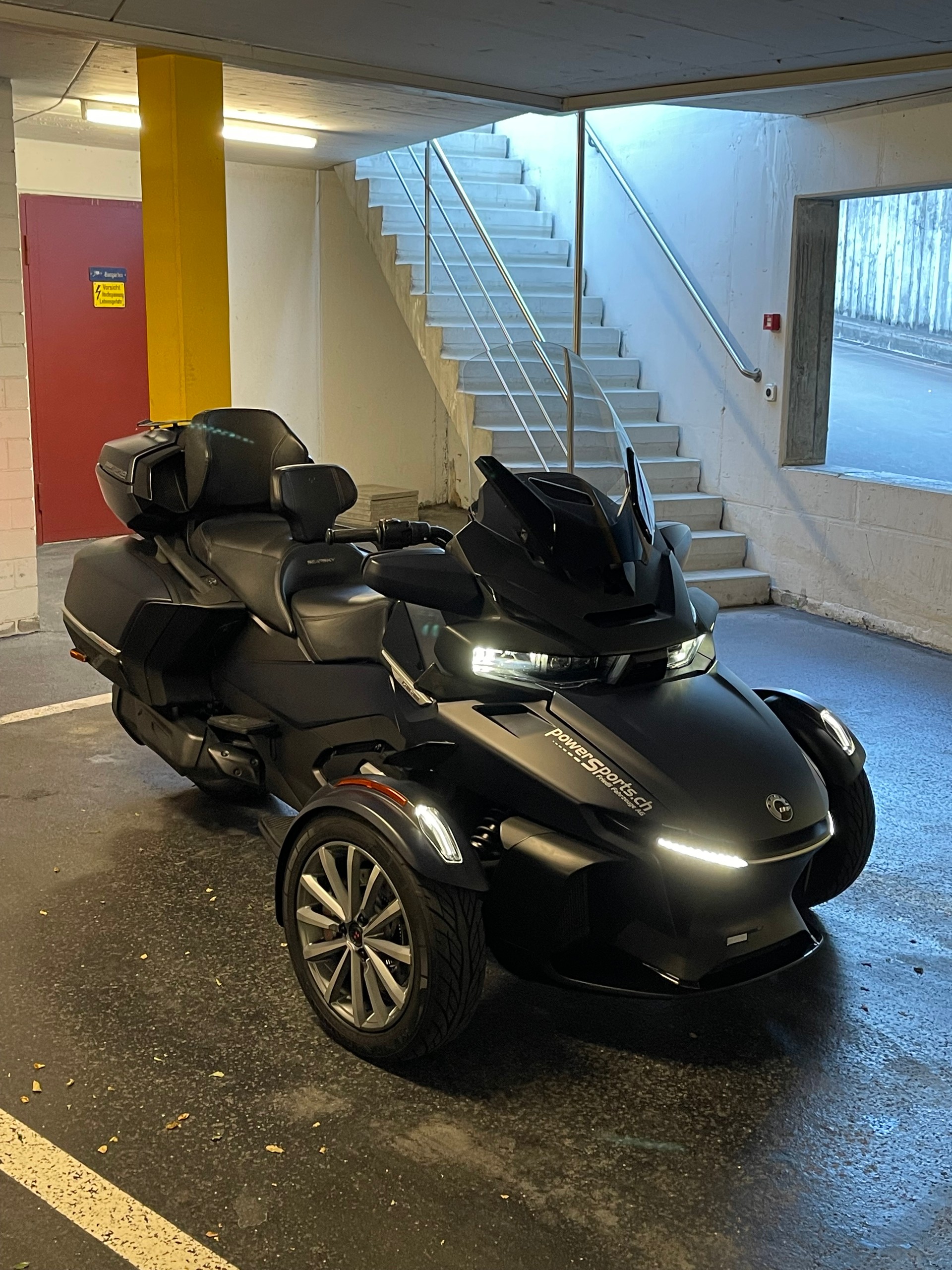 CAN-AM Spyder RT-LTD Sea Sky Edition SE6-image-4