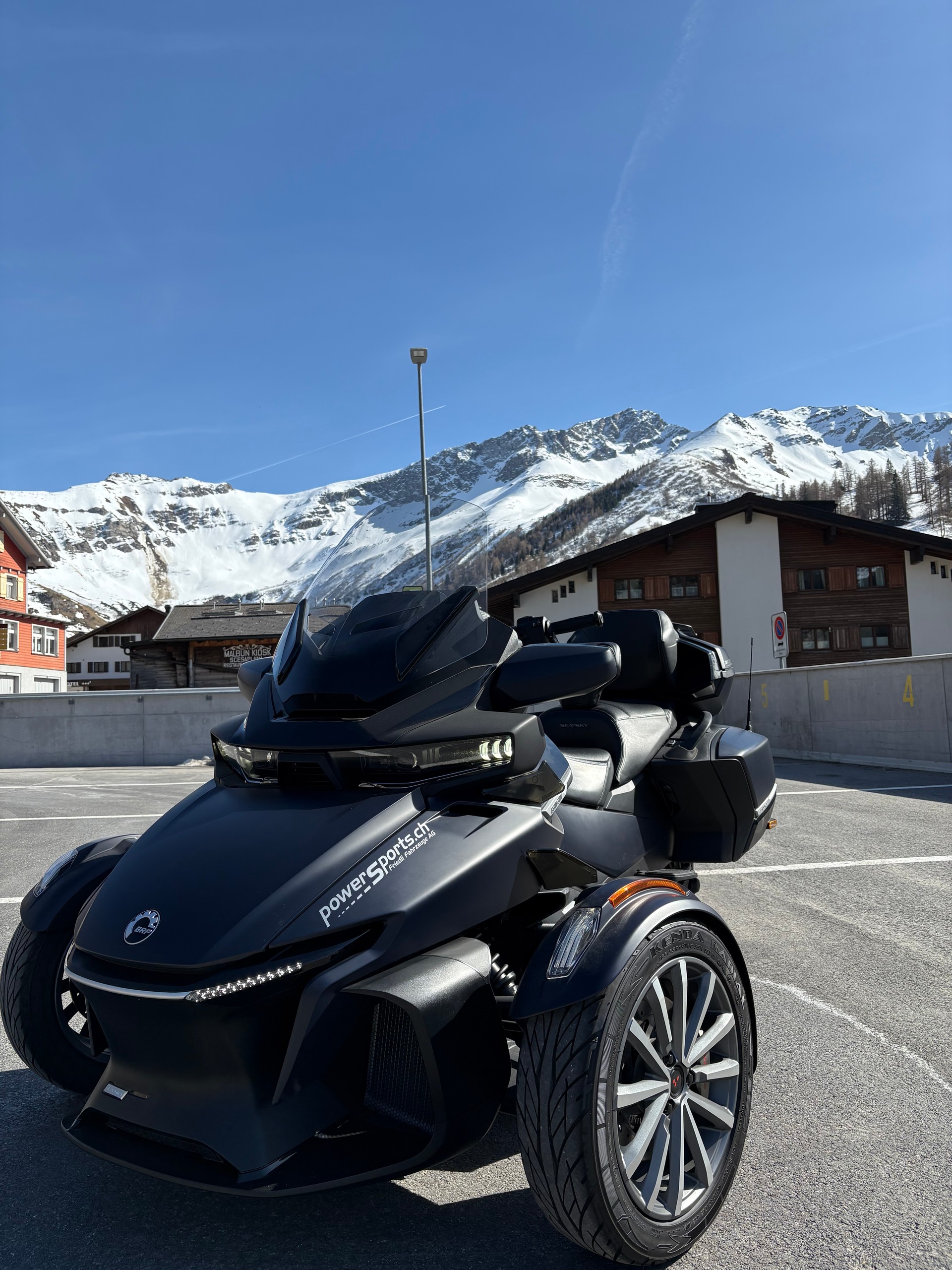 CAN-AM Spyder RT-LTD Sea Sky Edition SE6-image-2