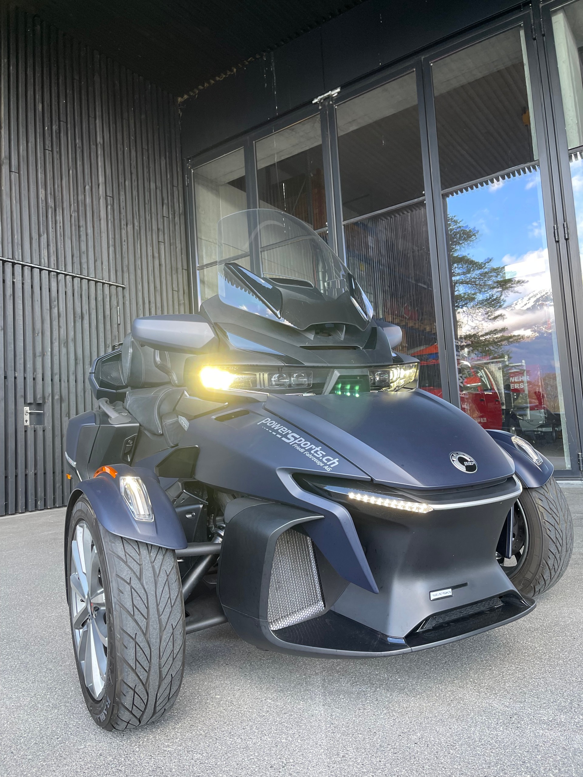 CAN-AM Spyder RT-LTD Sea Sky Edition SE6-image-7