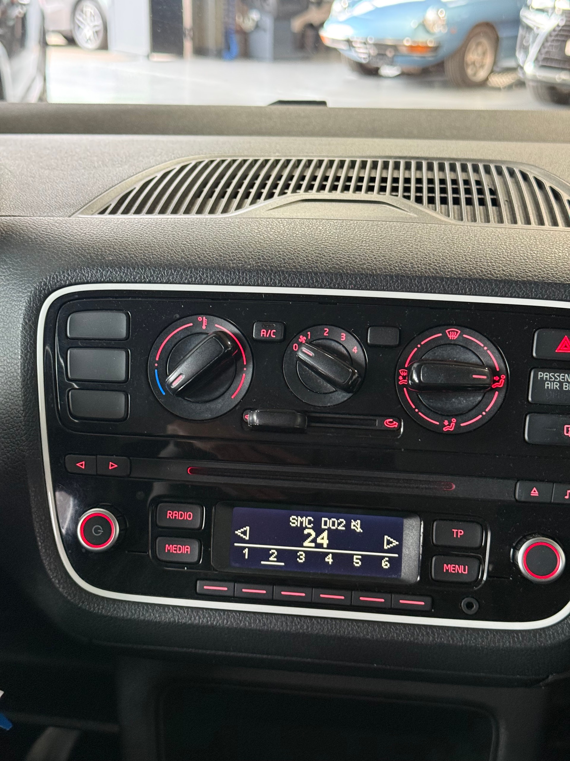 VW Up 1.0 start up-image-10