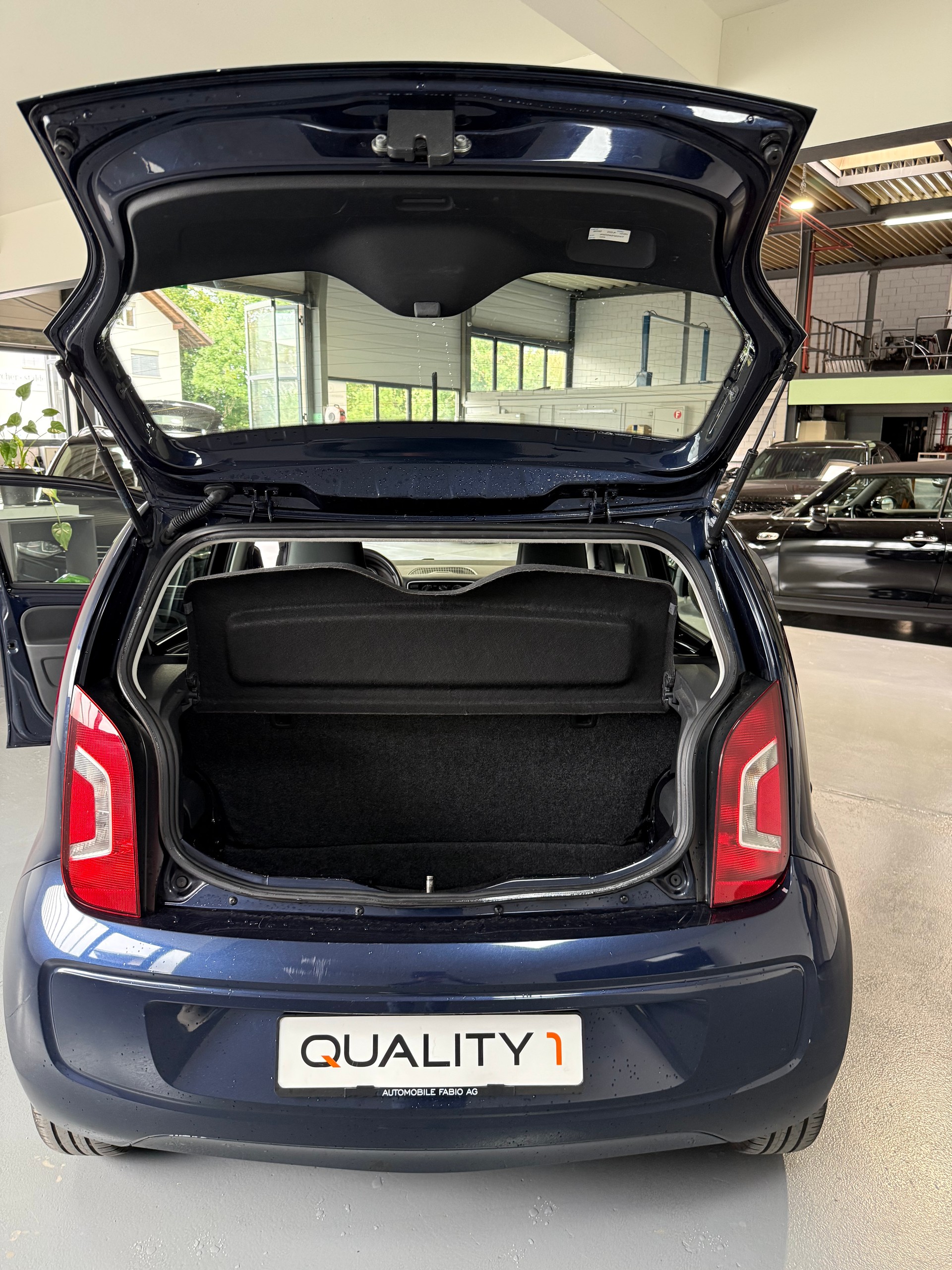 VW Up 1.0 start up-image-11