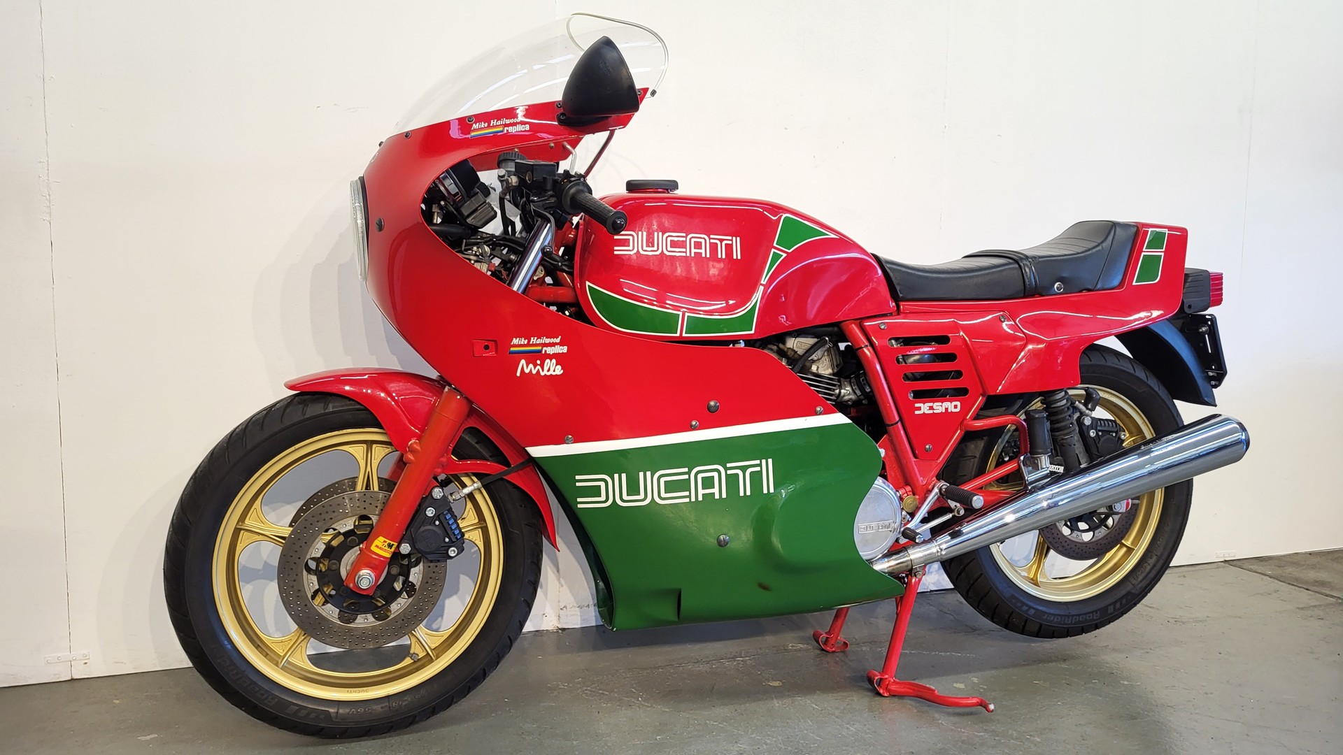 DUCATI 1000 SS Mike Hailwood Replica MHR-showroom-element-3