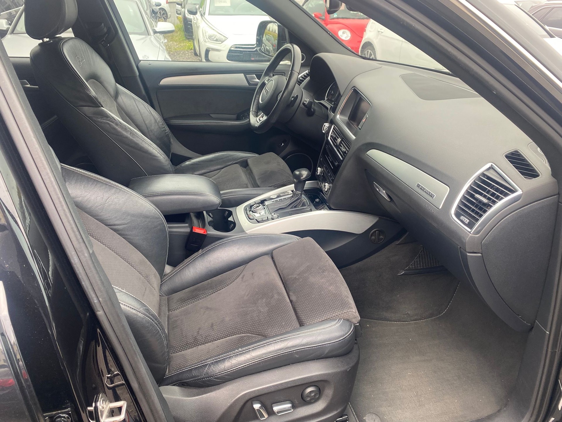 AUDI Q5 3.0 TDI quattro S-tronic-image-10