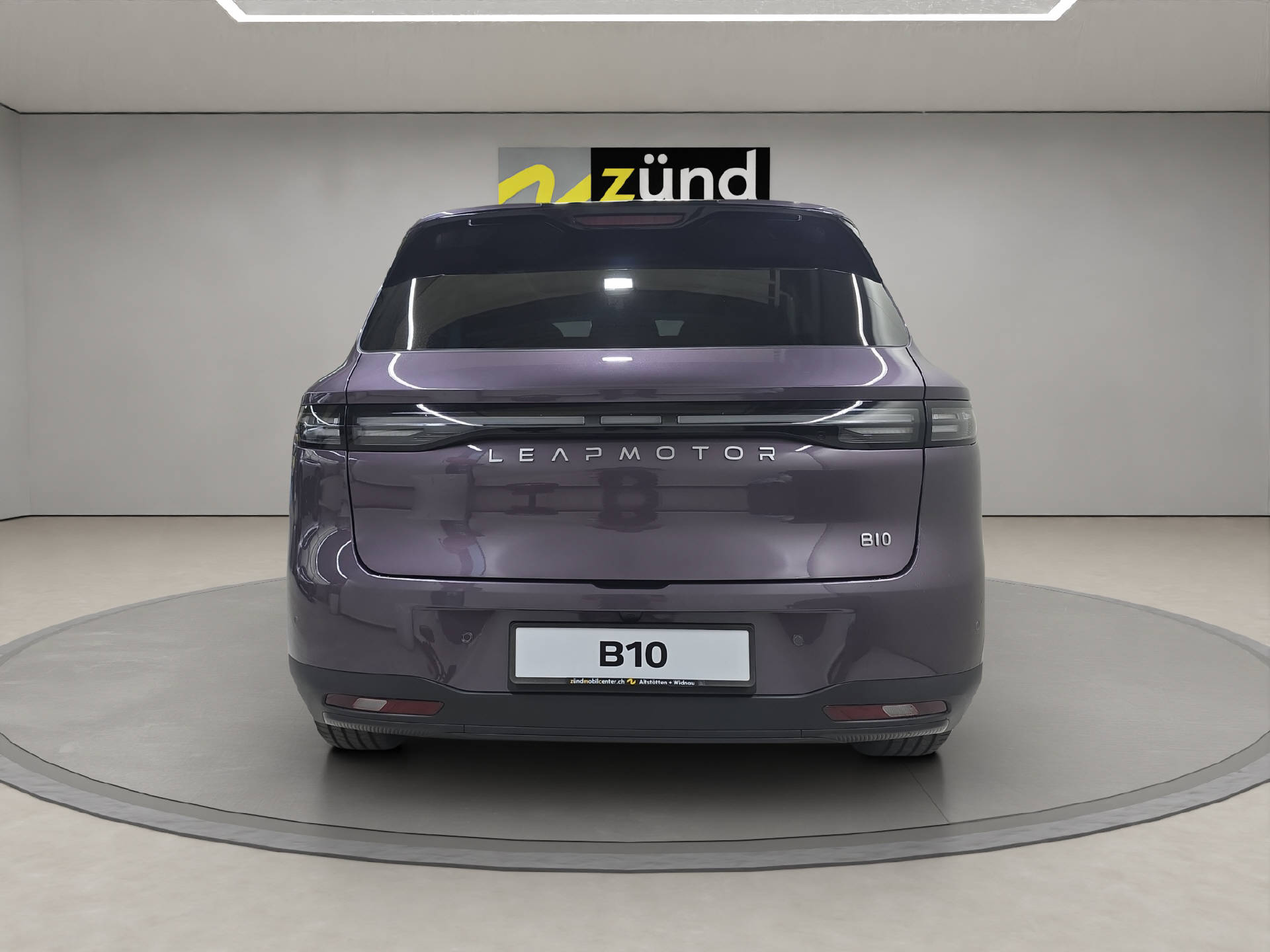 LEAPMOTOR B10 EV-image-3
