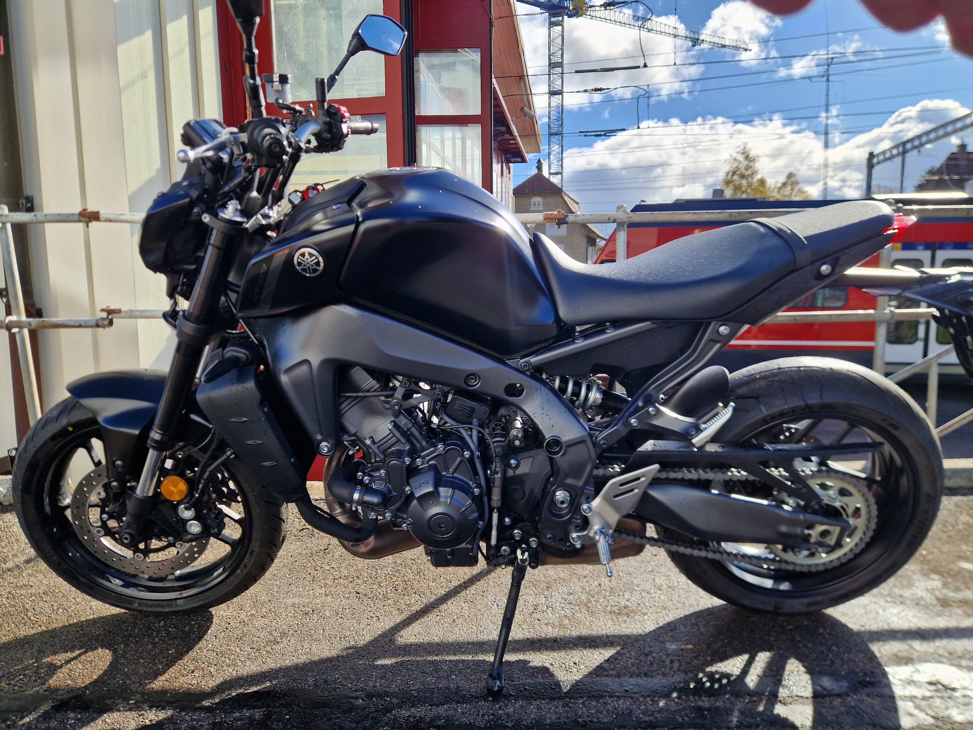 YAMAHA MT-09-showroom-element-3