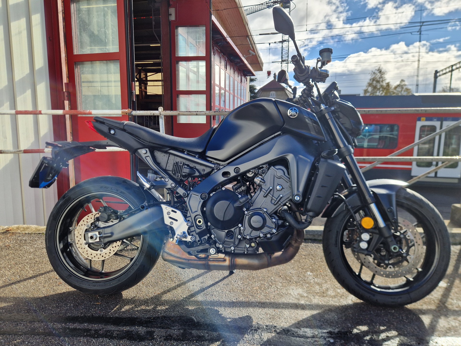 YAMAHA MT-09