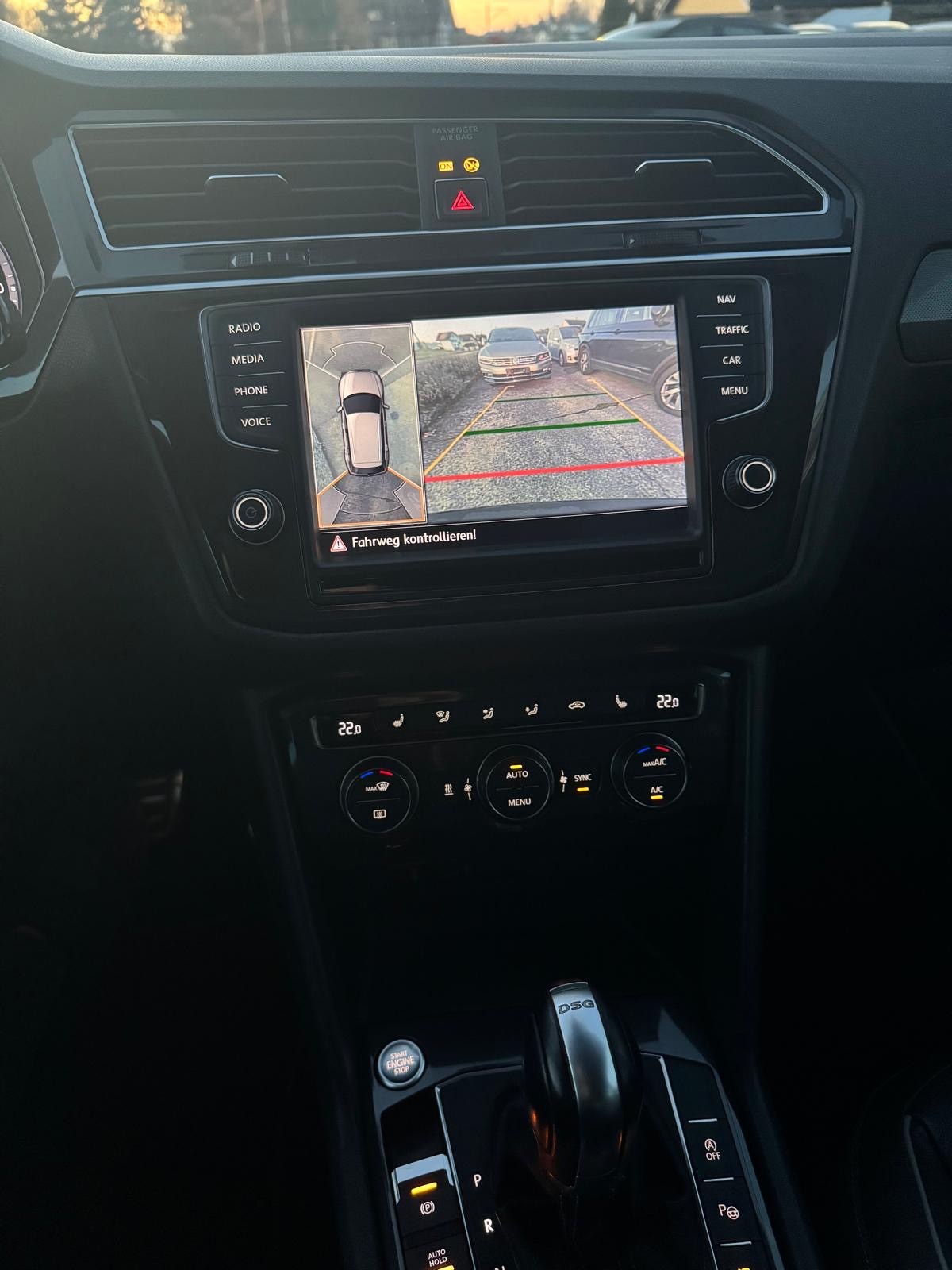 VW Tiguan 2.0 TDI SCR R-Line Highline 4Motion DSG-image-9