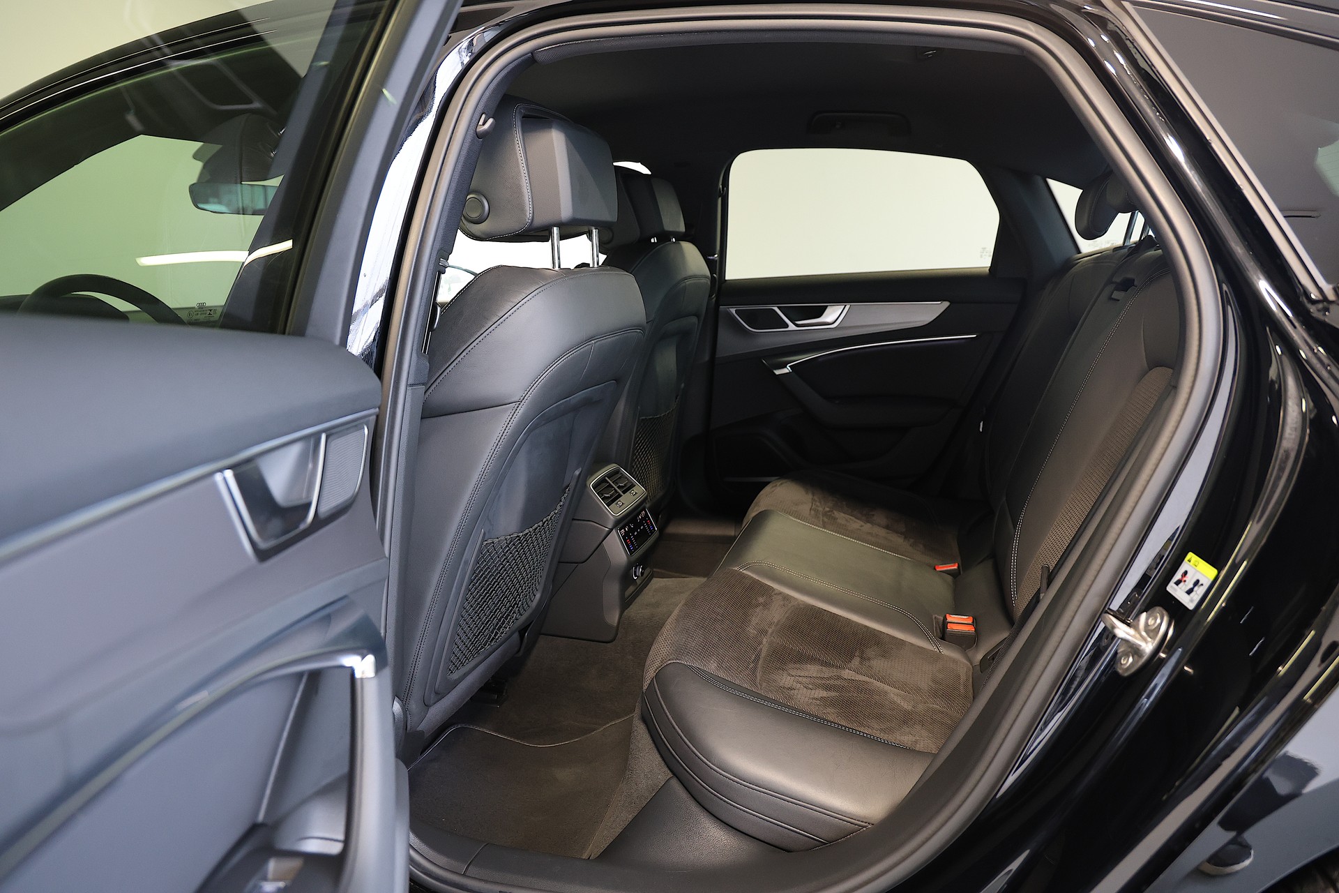 AUDI S6 Limousine 3.0 TDI quattro tiptronic-image-14