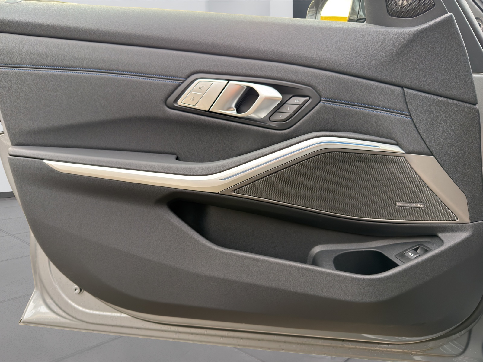 BMW M340i xDrive Touring-image-19