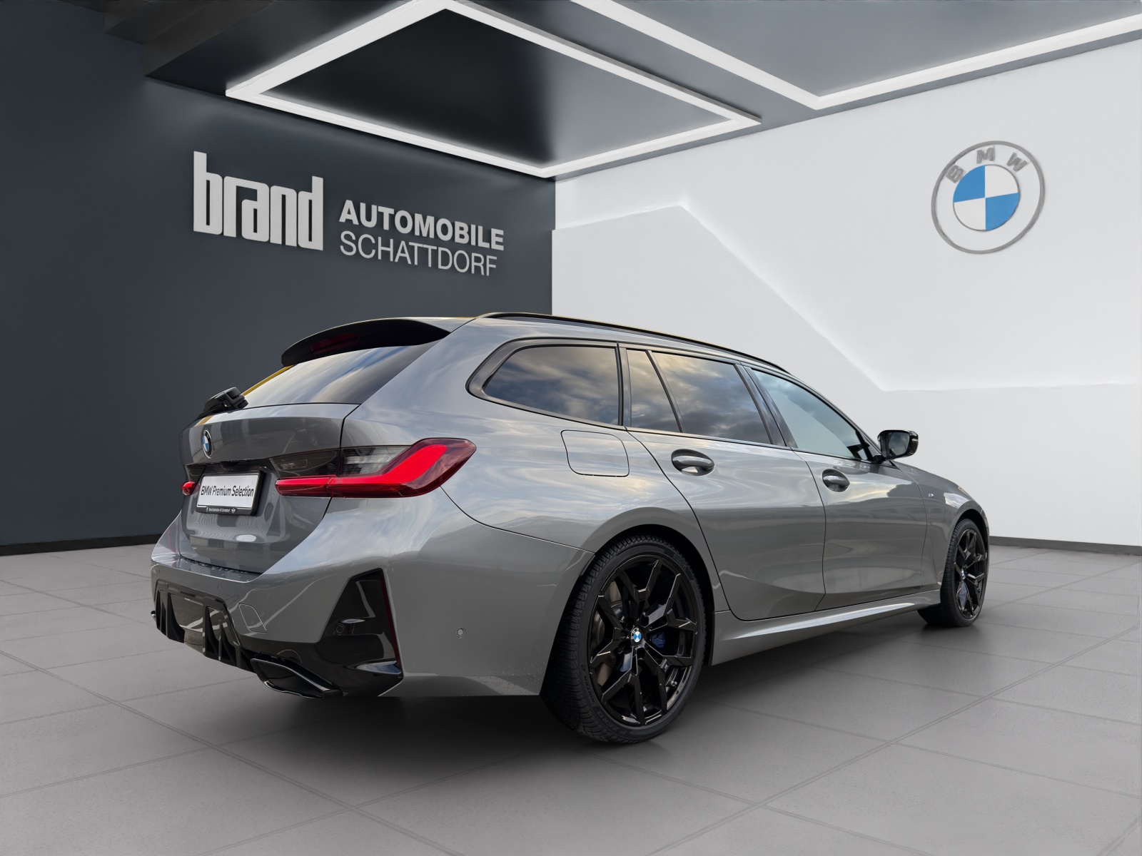 BMW M340i xDrive Touring-image-4