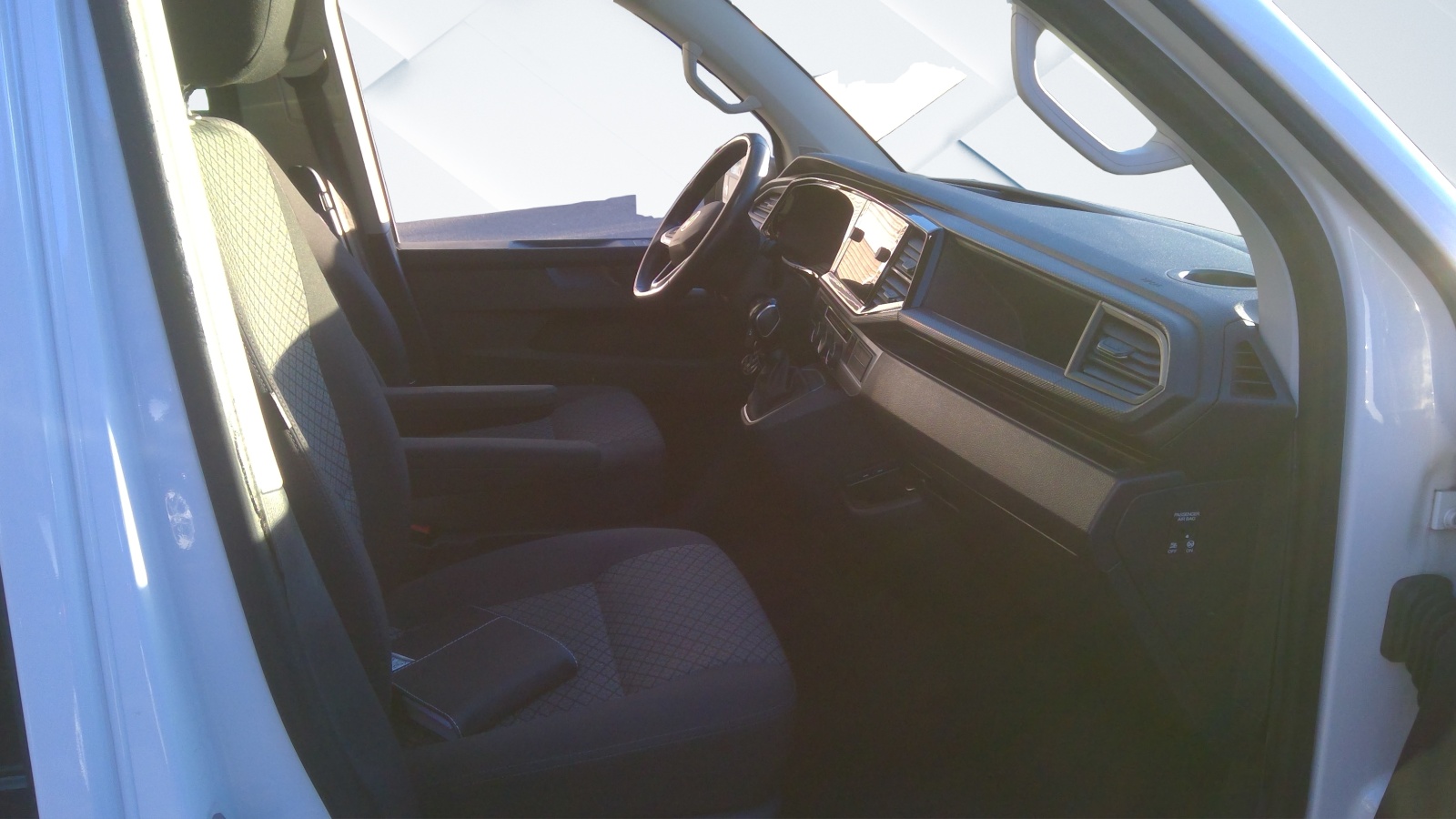 VW T6.1 Multivan 2.0 TDI Trendline Liberty DSG-image-4
