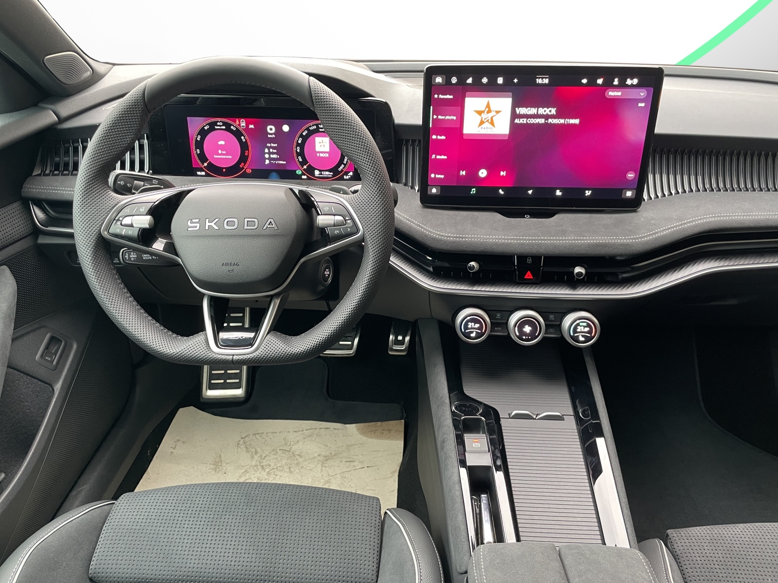 SKODA Superb Combi 2.0 TSI Sportline 4x4 DSG-image-9