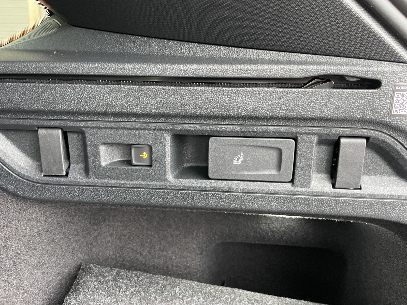 SKODA Superb Combi 2.0 TSI Sportline 4x4 DSG-image-15