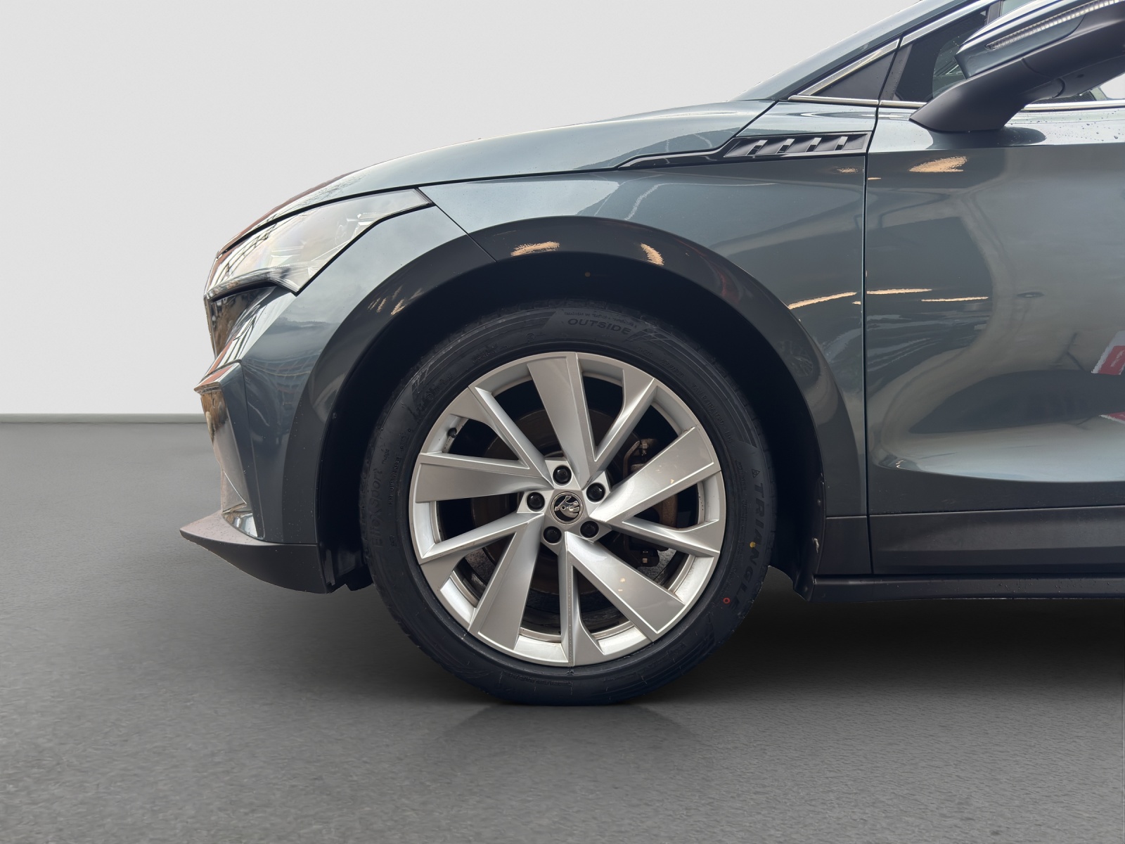 SKODA Enyaq iV 80x-image-4