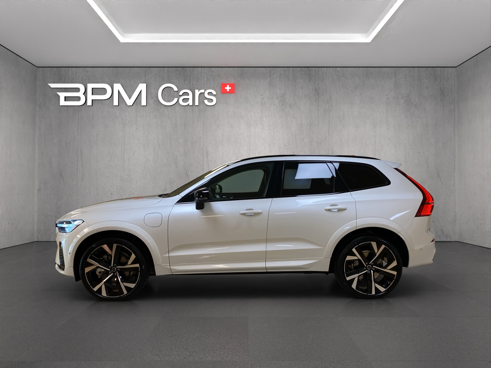 VOLVO XC60 T8 eAWD PluginHybrid Ultra Dark Geartronic-image-17