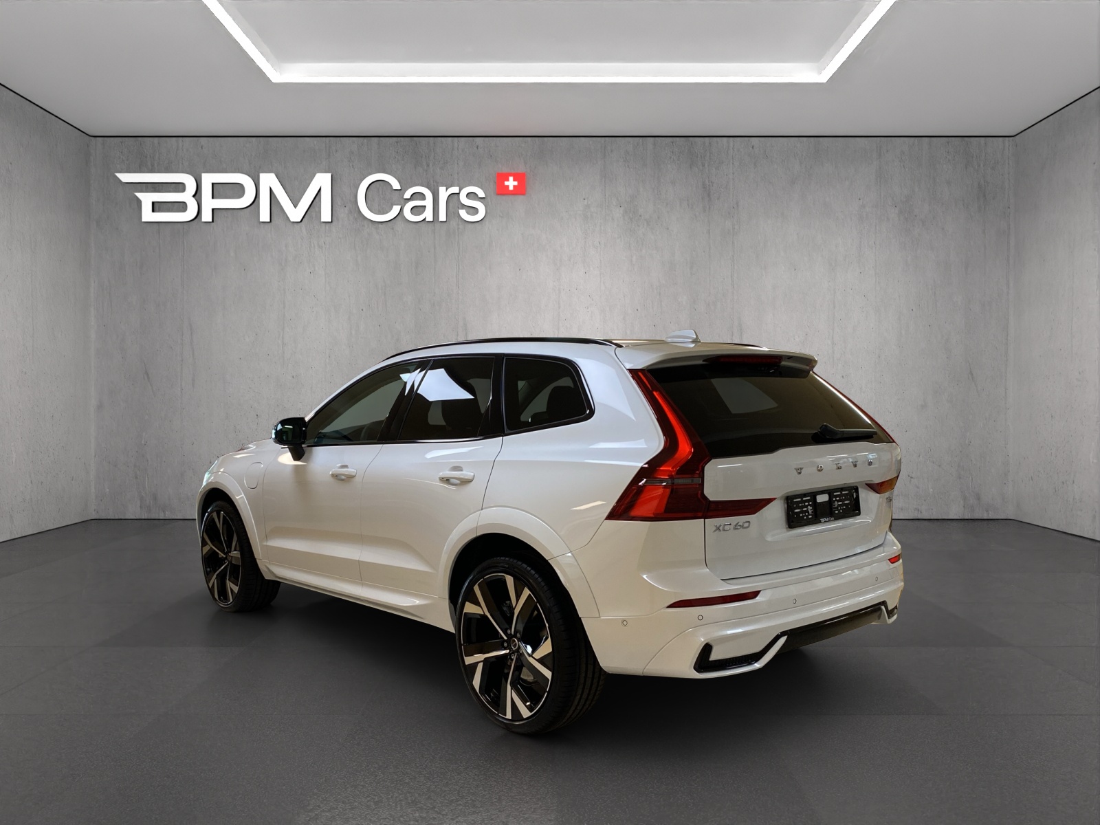 VOLVO XC60 T8 eAWD PluginHybrid Ultra Dark Geartronic-image-5