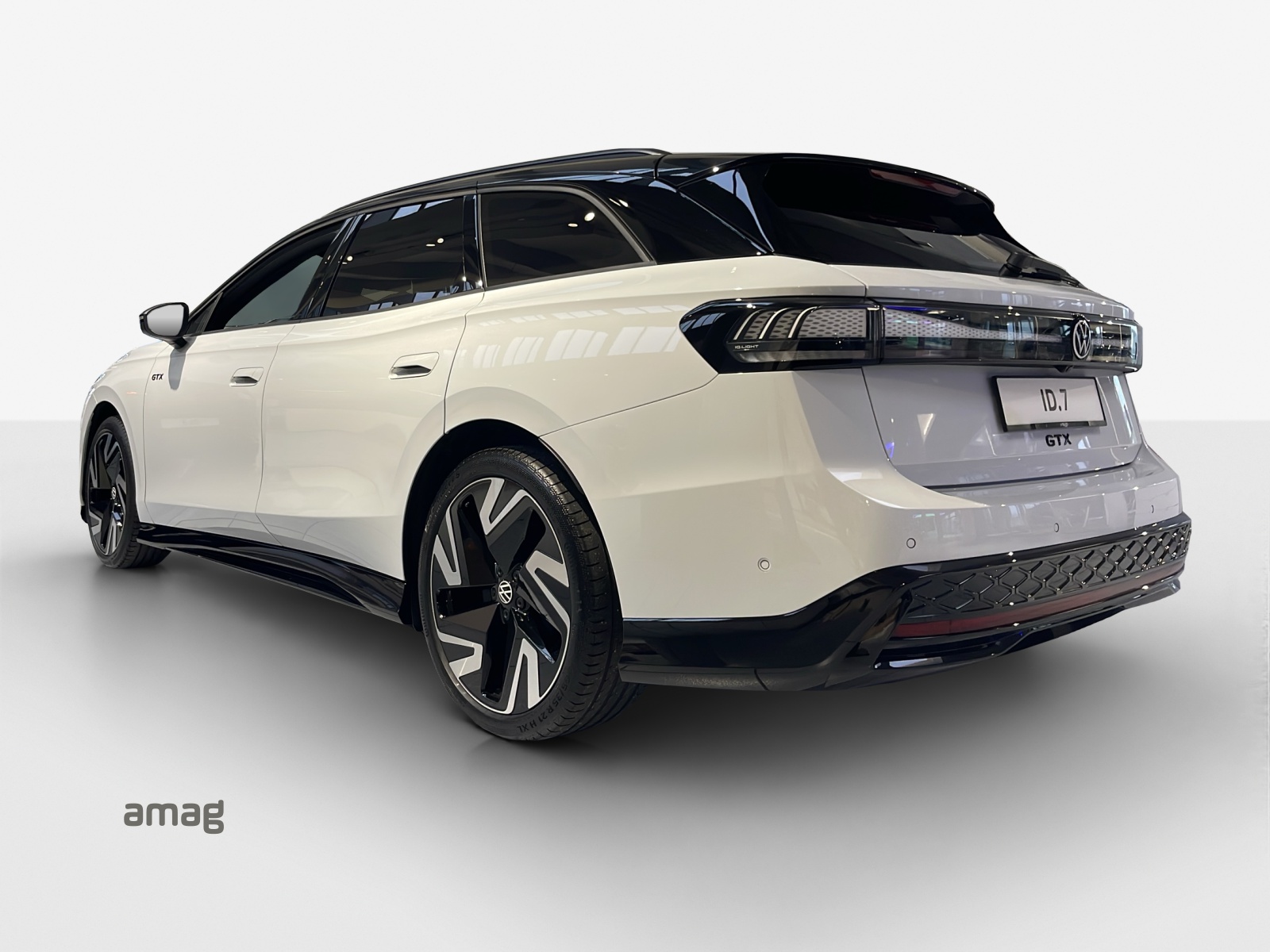 VW ID.7 Tourer GTX 86 kWh GTX 4 Motion-image-2