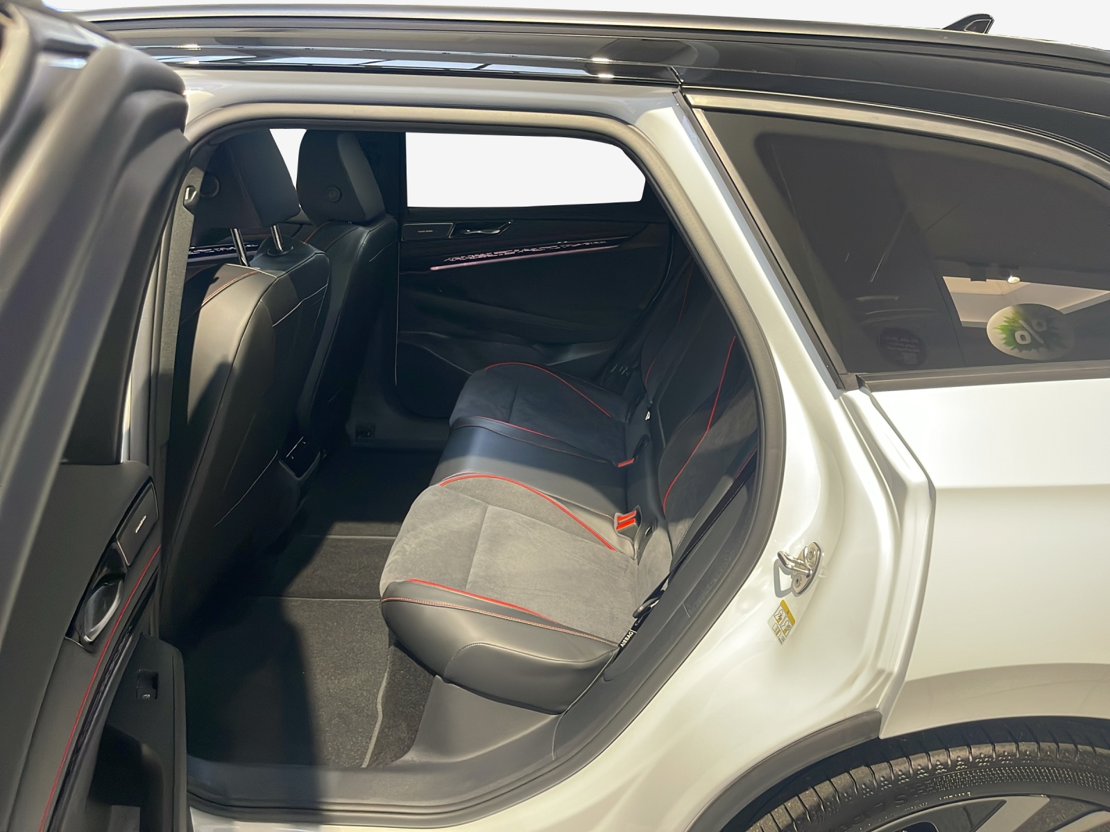 VW ID.7 Tourer GTX 86 kWh GTX 4 Motion-image-11