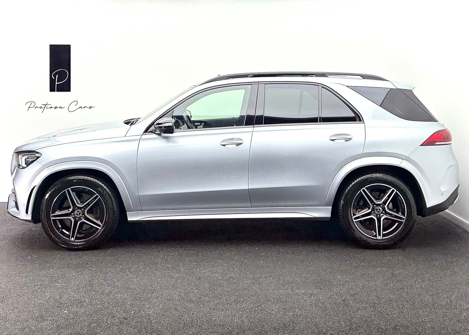 MERCEDES-BENZ GLE 400 d 4Matic AMG Line 9G-Tronic-showroom-element-3