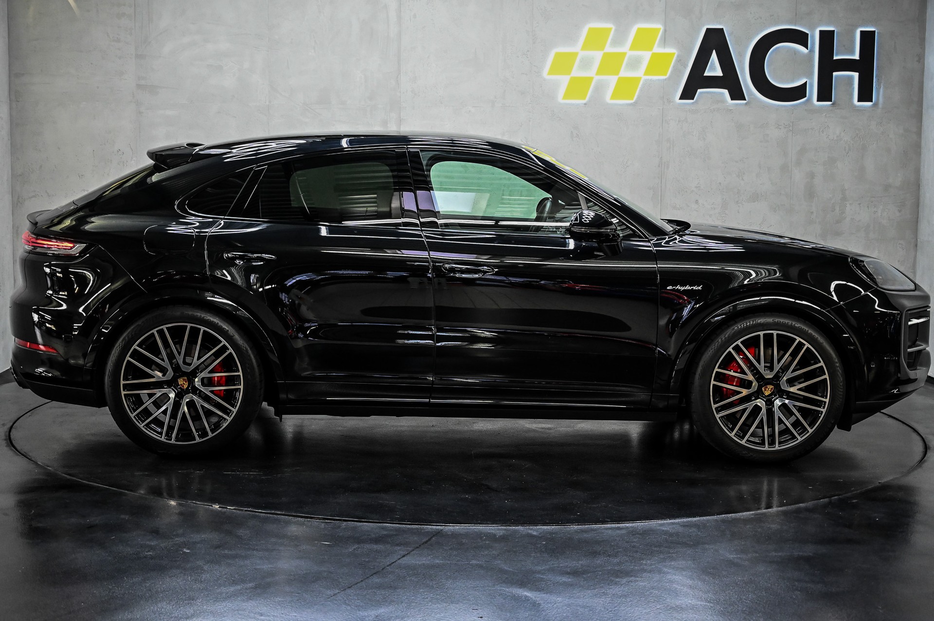 PORSCHE Cayenne S E-Hybrid Coupé-image-10