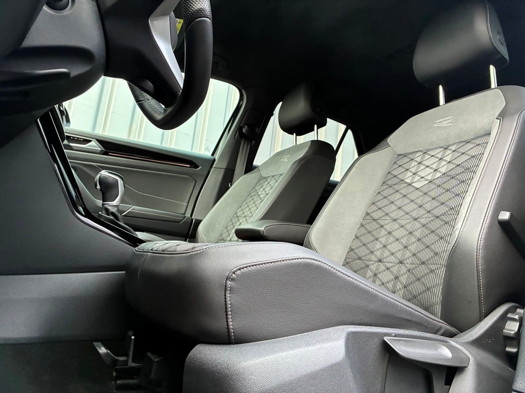 VW T-Roc 2.0 TSI R-Line DSG 4Motion-image-12
