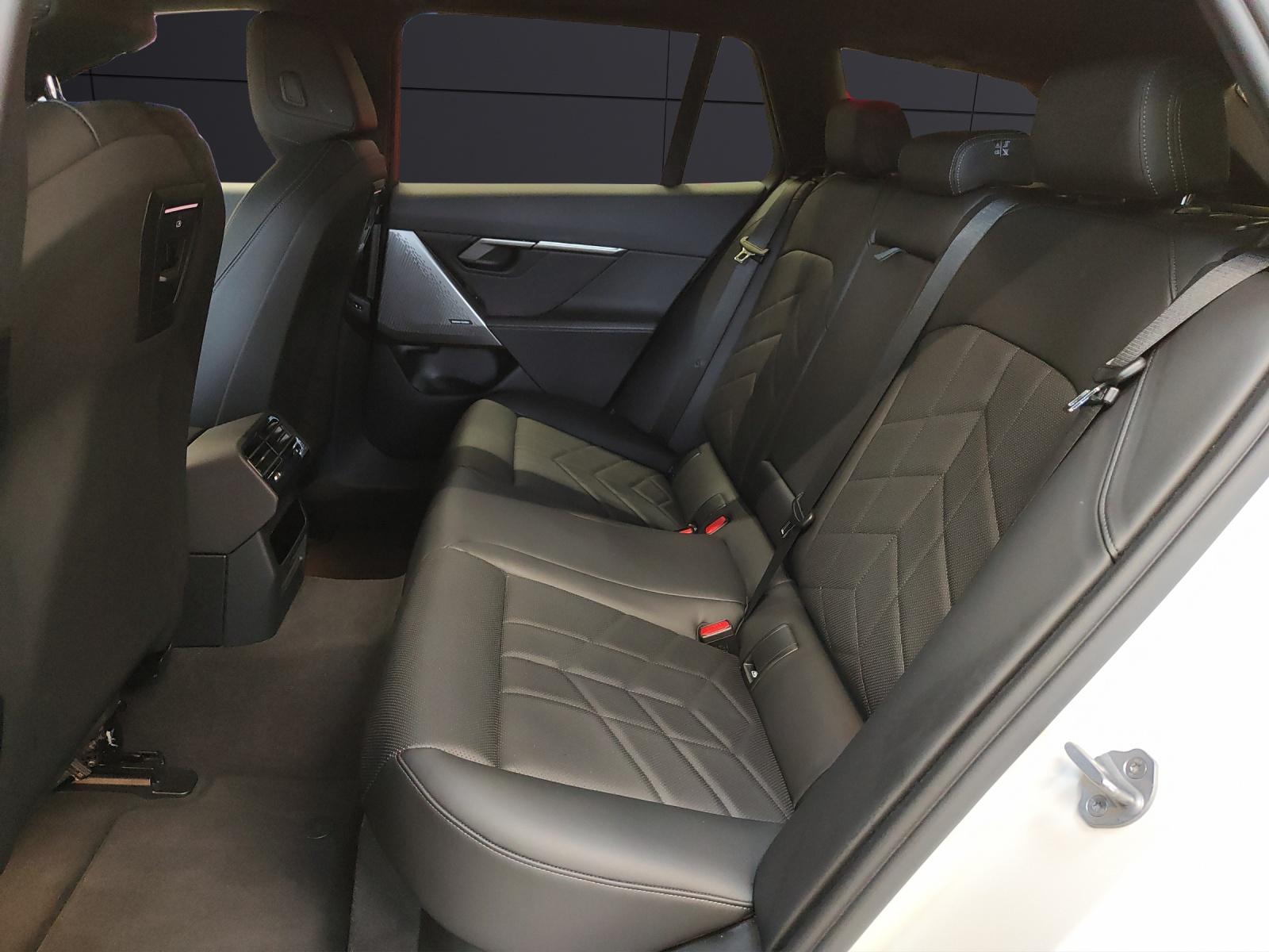 BMW 520d xDrive Touring Attraktiven Leasingzinssatz ab 1,9 % bei Abschluss einer BMW Fahrzeugversicherung.-image-19
