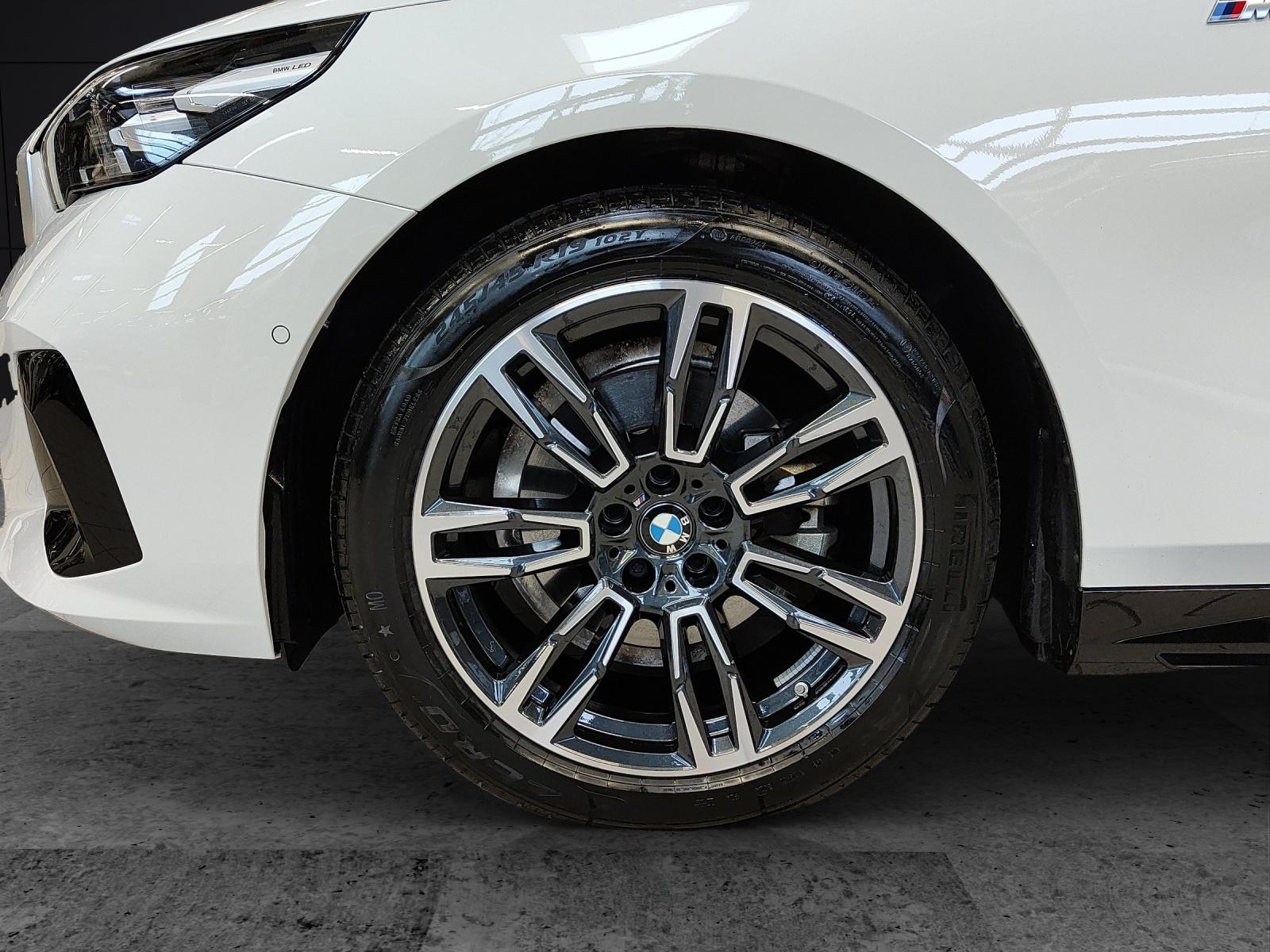 BMW 520d xDrive Touring Attraktiven Leasingzinssatz ab 1,9 % bei Abschluss einer BMW Fahrzeugversicherung.-image-4