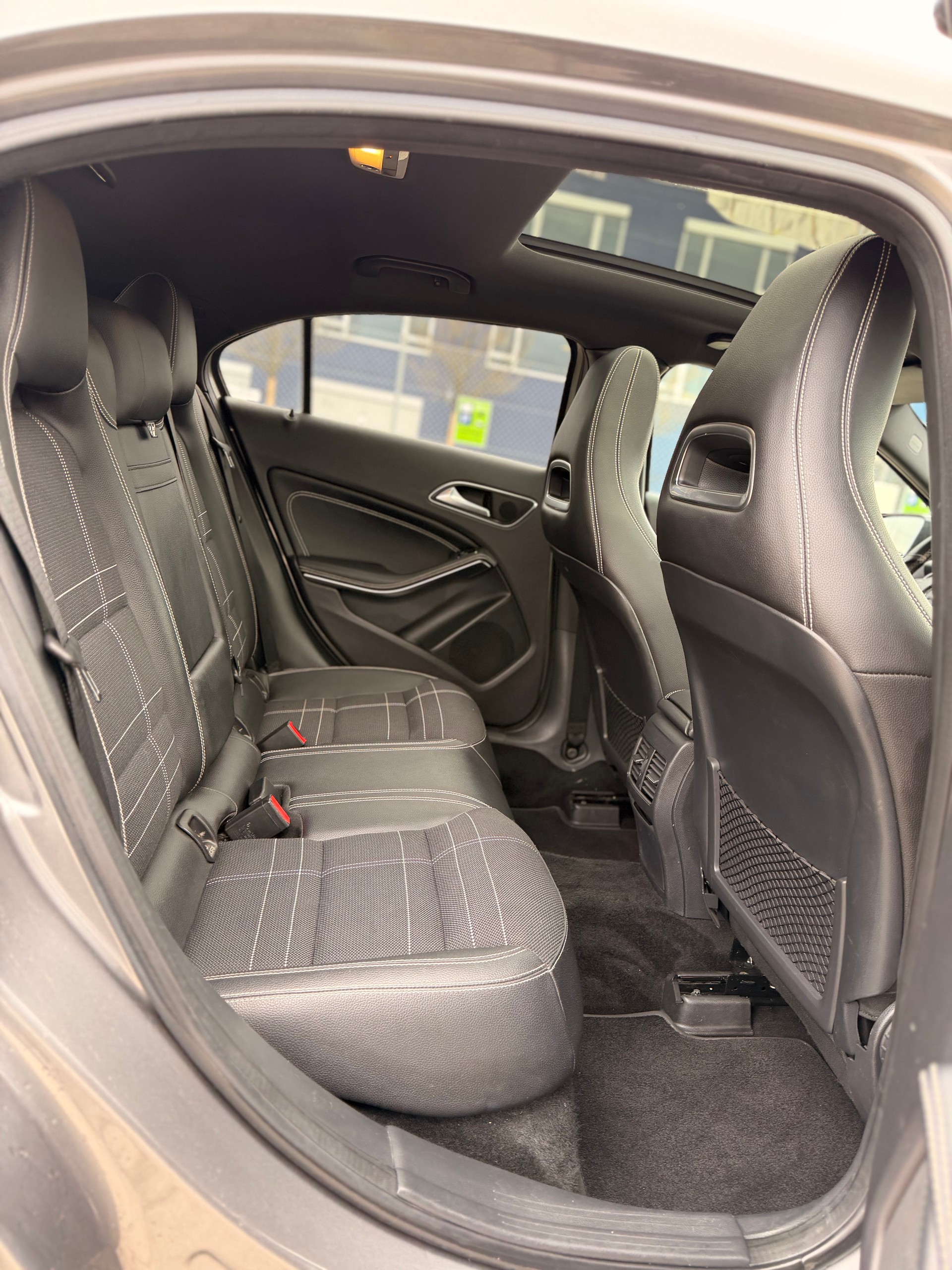 MERCEDES-BENZ A 250 Urban 4Matic 7G-DCT-image-20