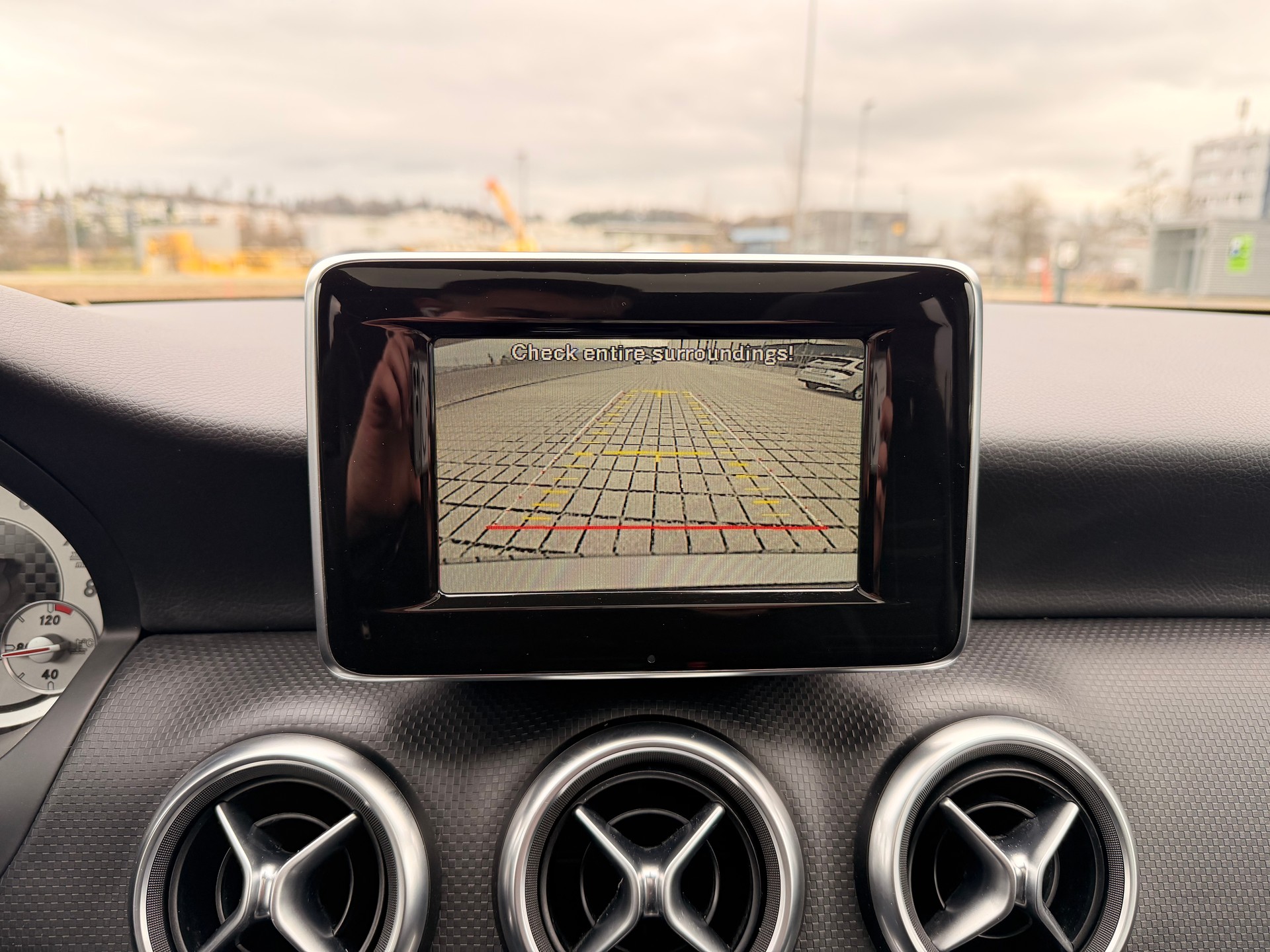 MERCEDES-BENZ A 250 Urban 4Matic 7G-DCT-image-22