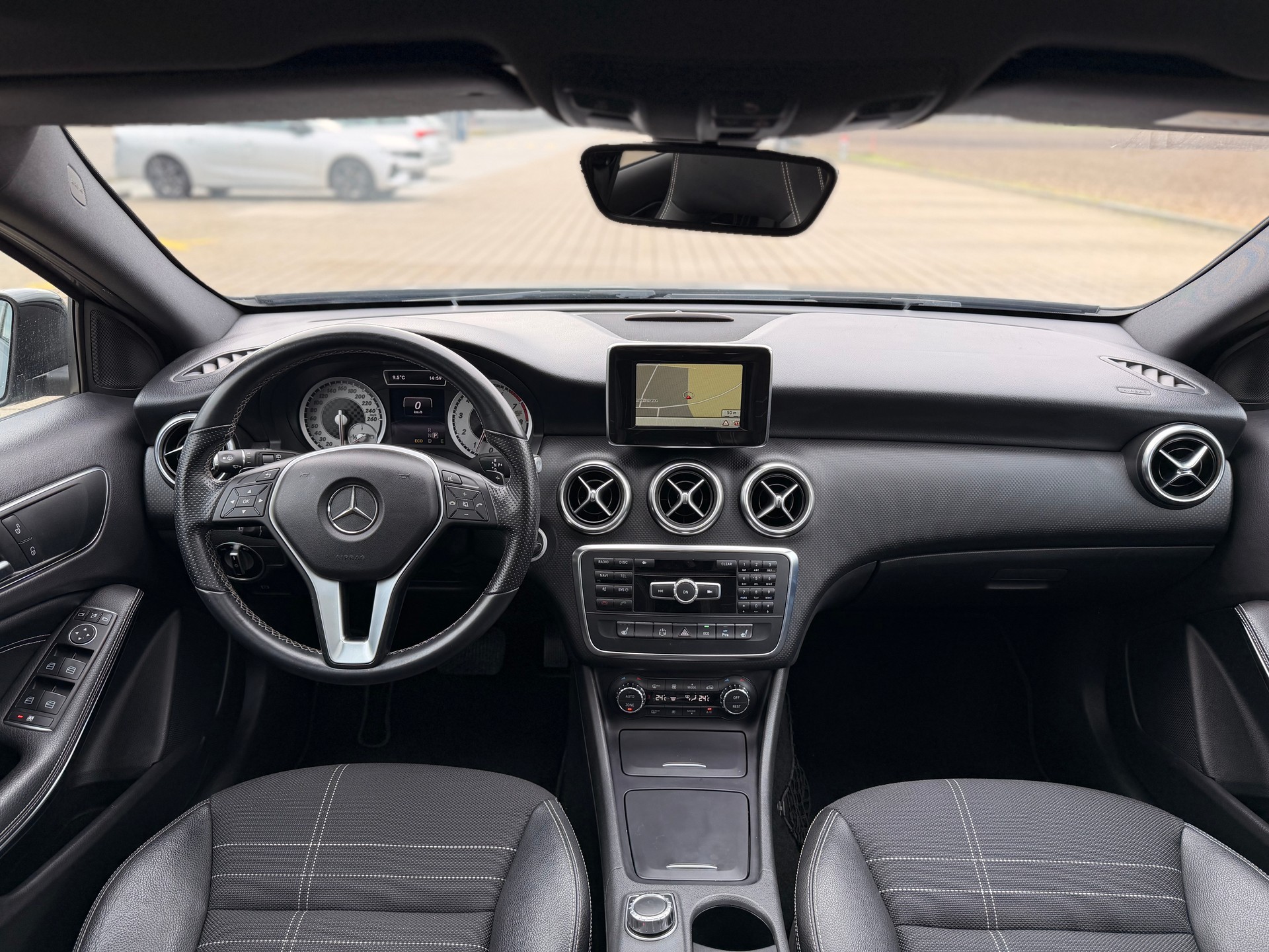 MERCEDES-BENZ A 250 Urban 4Matic 7G-DCT-image-12