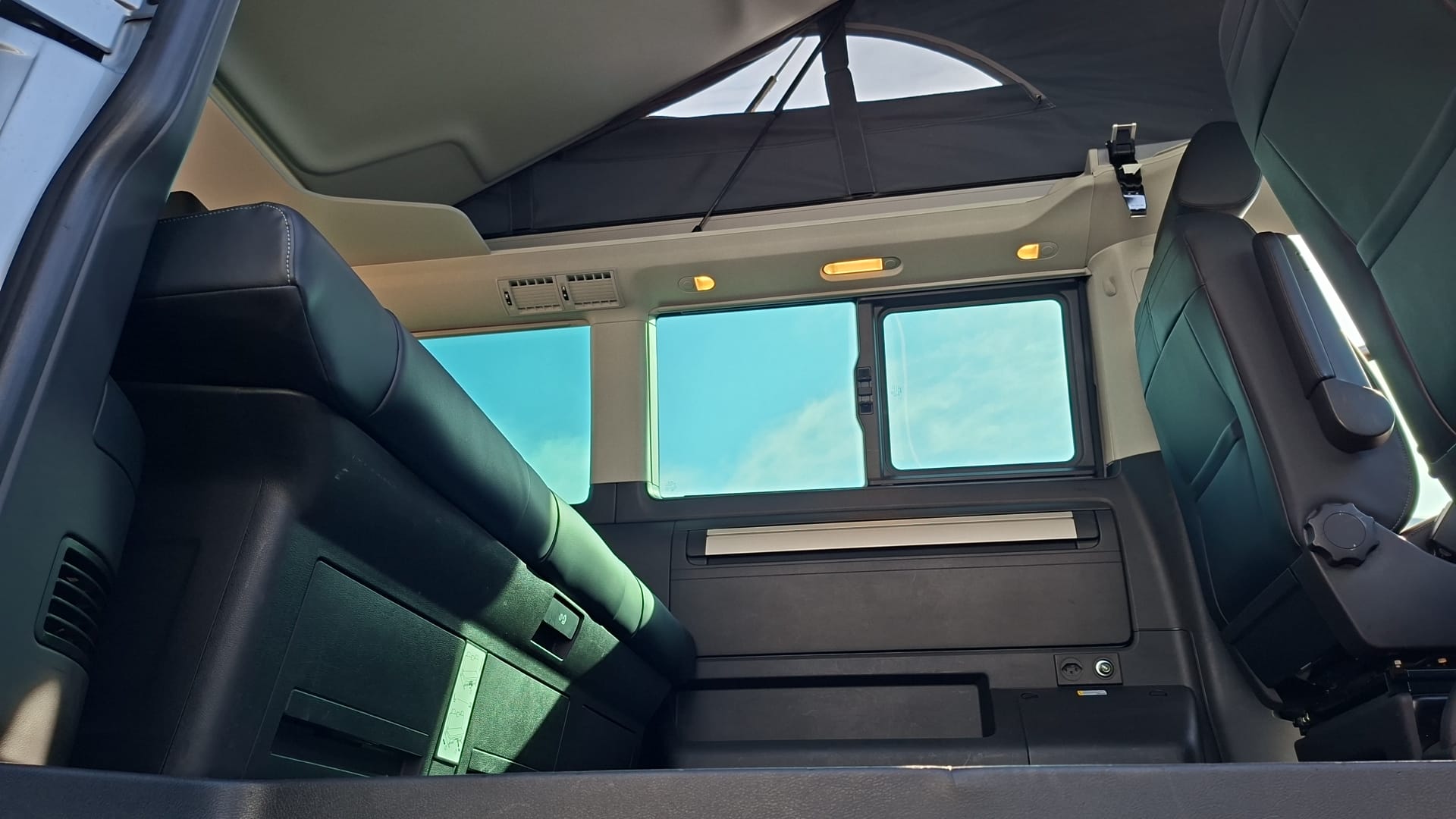 VW California Beach Liberty Spirit 4M DSG-showroom-element-1