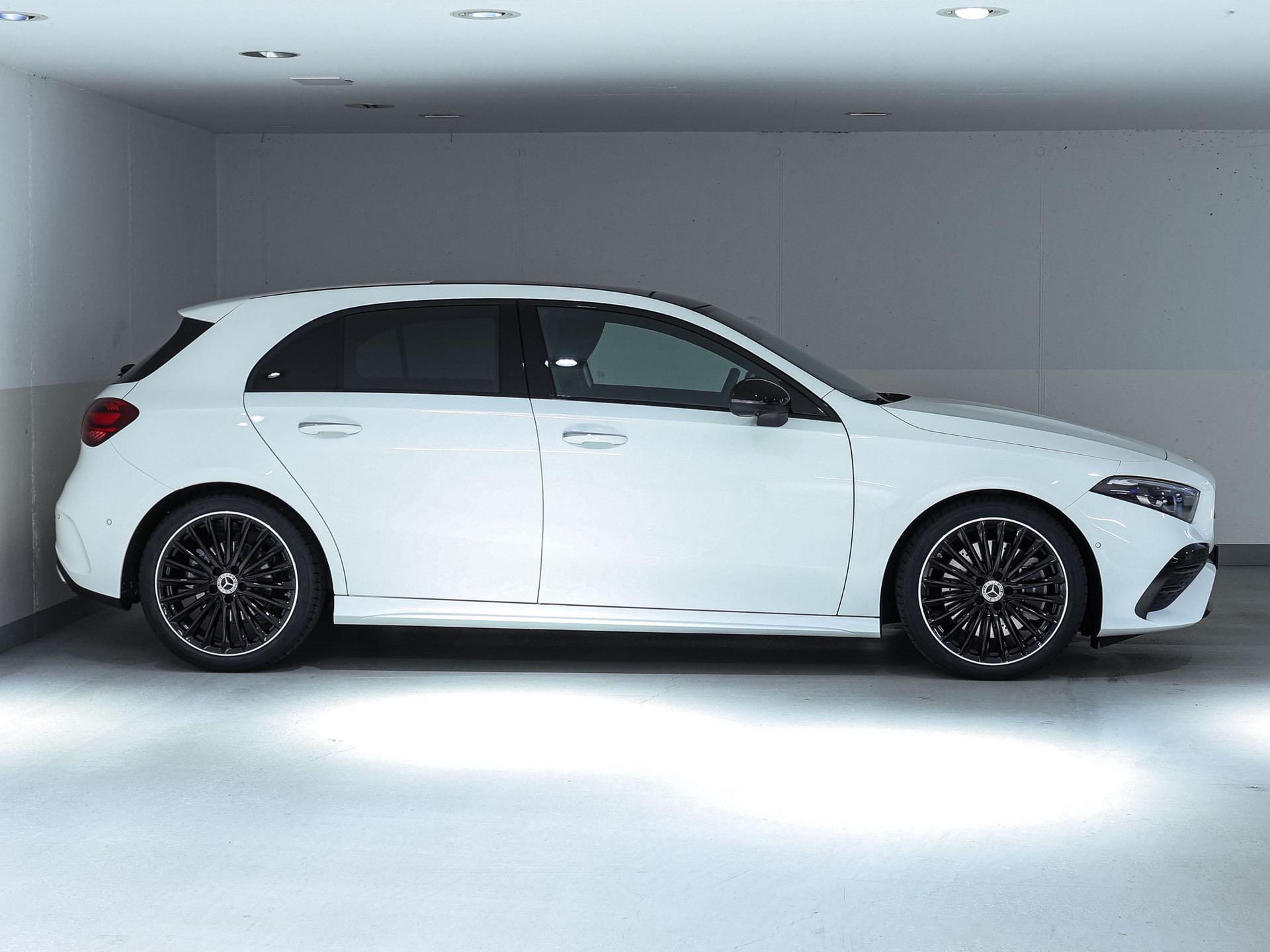 MERCEDES-BENZ A 250 4MATIC-image-1