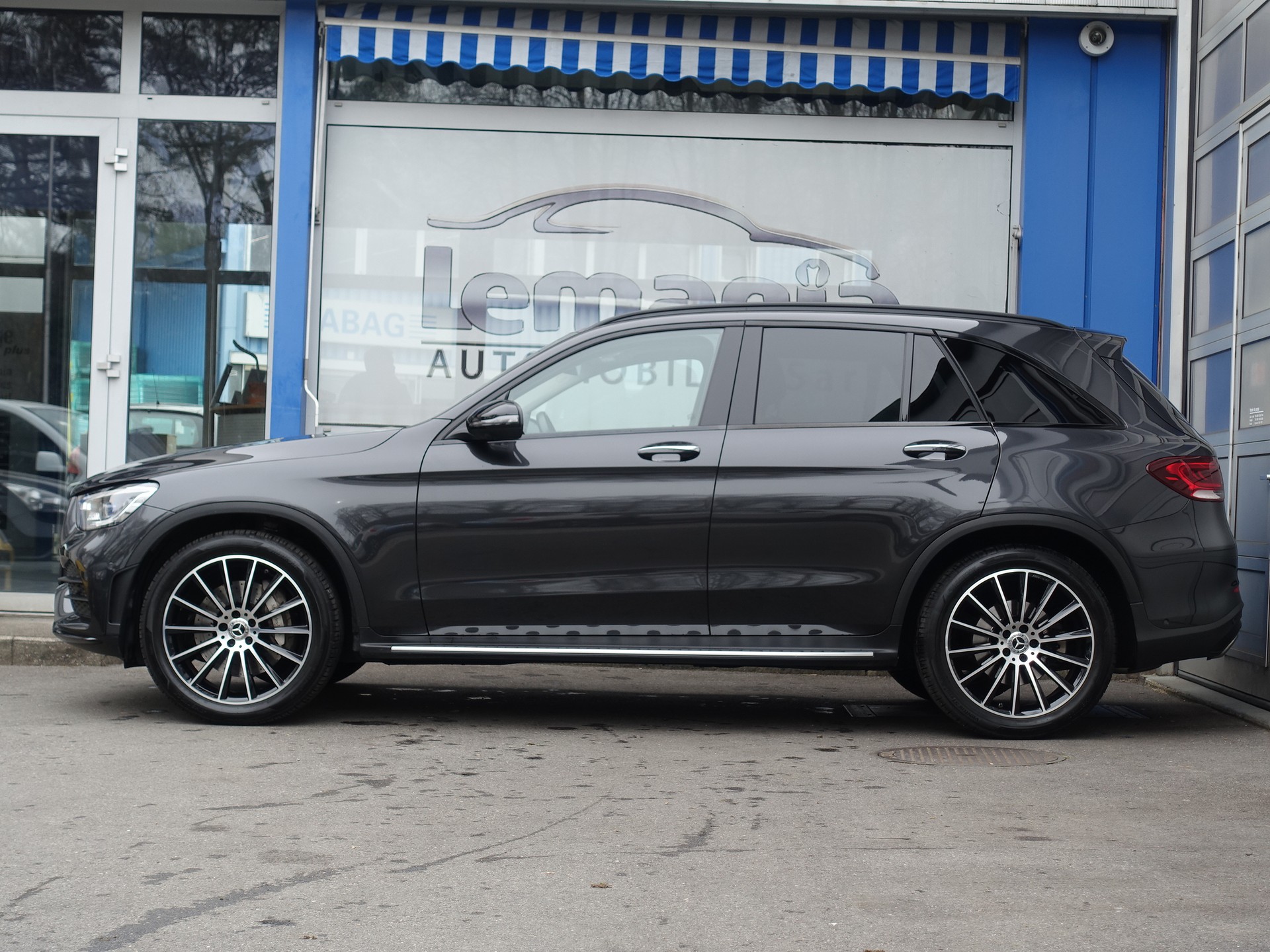 MERCEDES-BENZ GLC 400 d 4Matic AMG Line 9G-Tronic-image-6