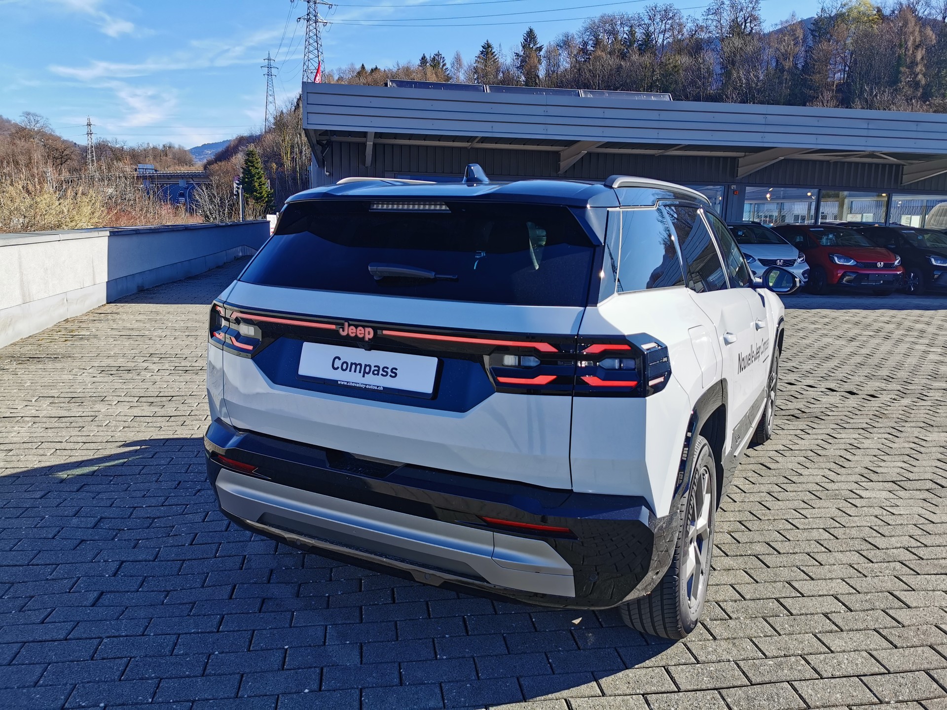 JEEP Compass 1.2 T e-Hybrid Fi-image-3