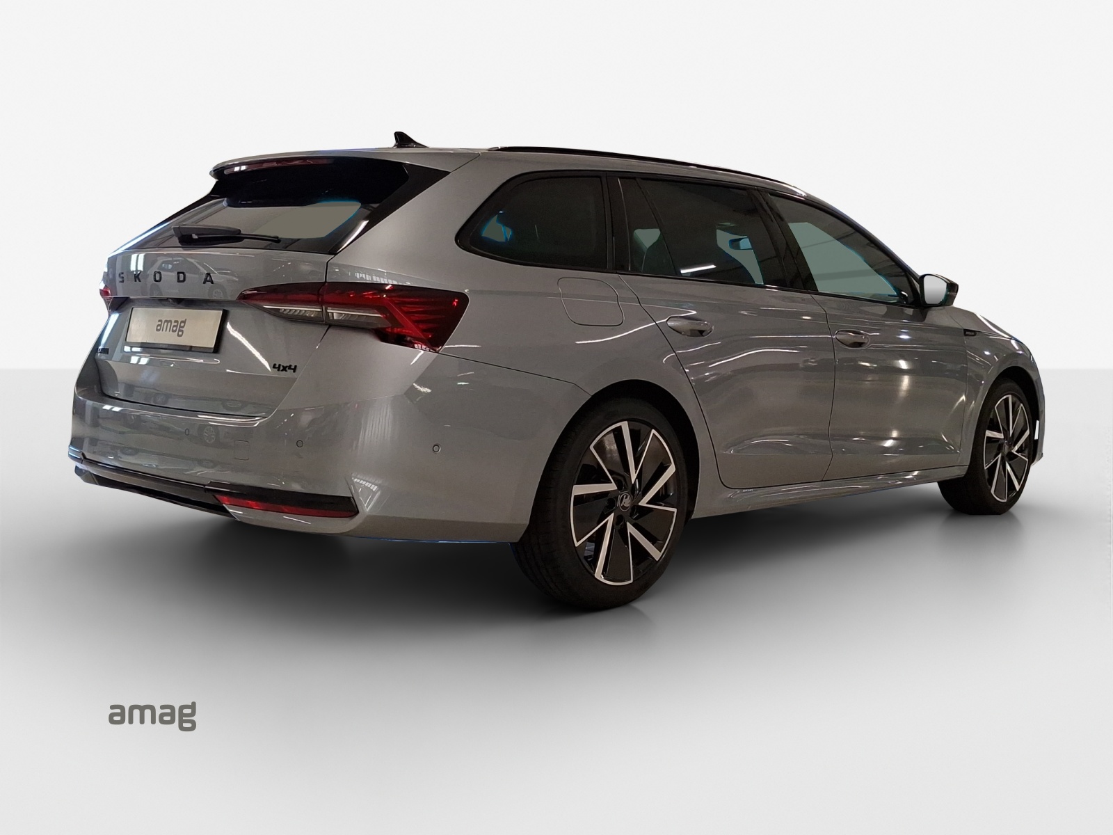 SKODA Octavia Combi 2.0 TSI DSG Sport Line 4x4-image-4