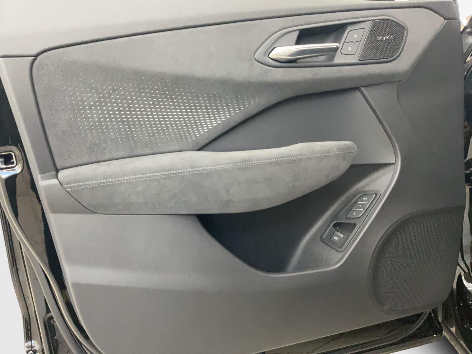 AUDI Q3 SUV 110 kW TFSI S tronic-image-14