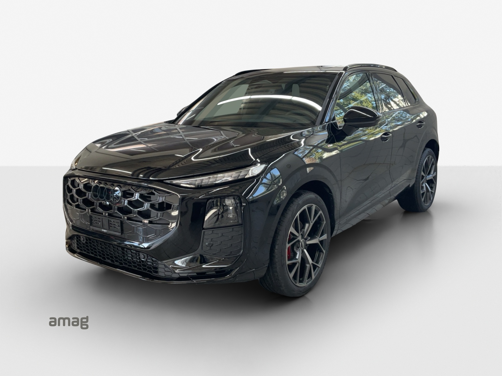 AUDI Q3 SUV 110 kW TFSI S tronic-image-0