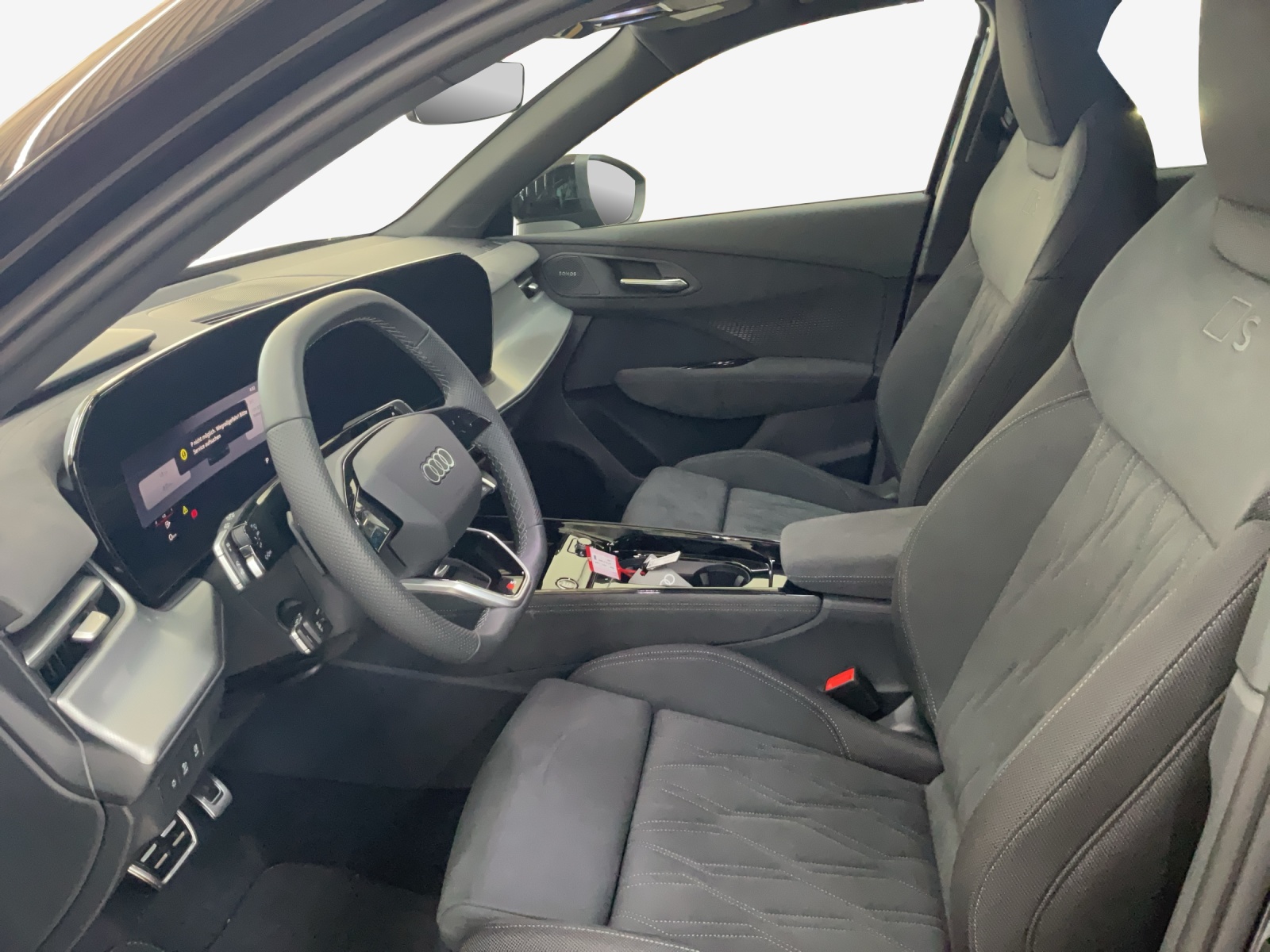 AUDI Q3 SUV 110 kW TFSI S tronic-image-7