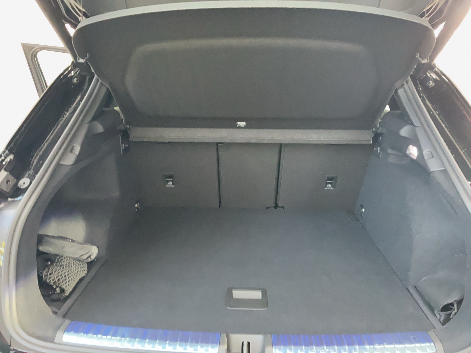 AUDI Q3 SUV 110 kW TFSI S tronic-image-12