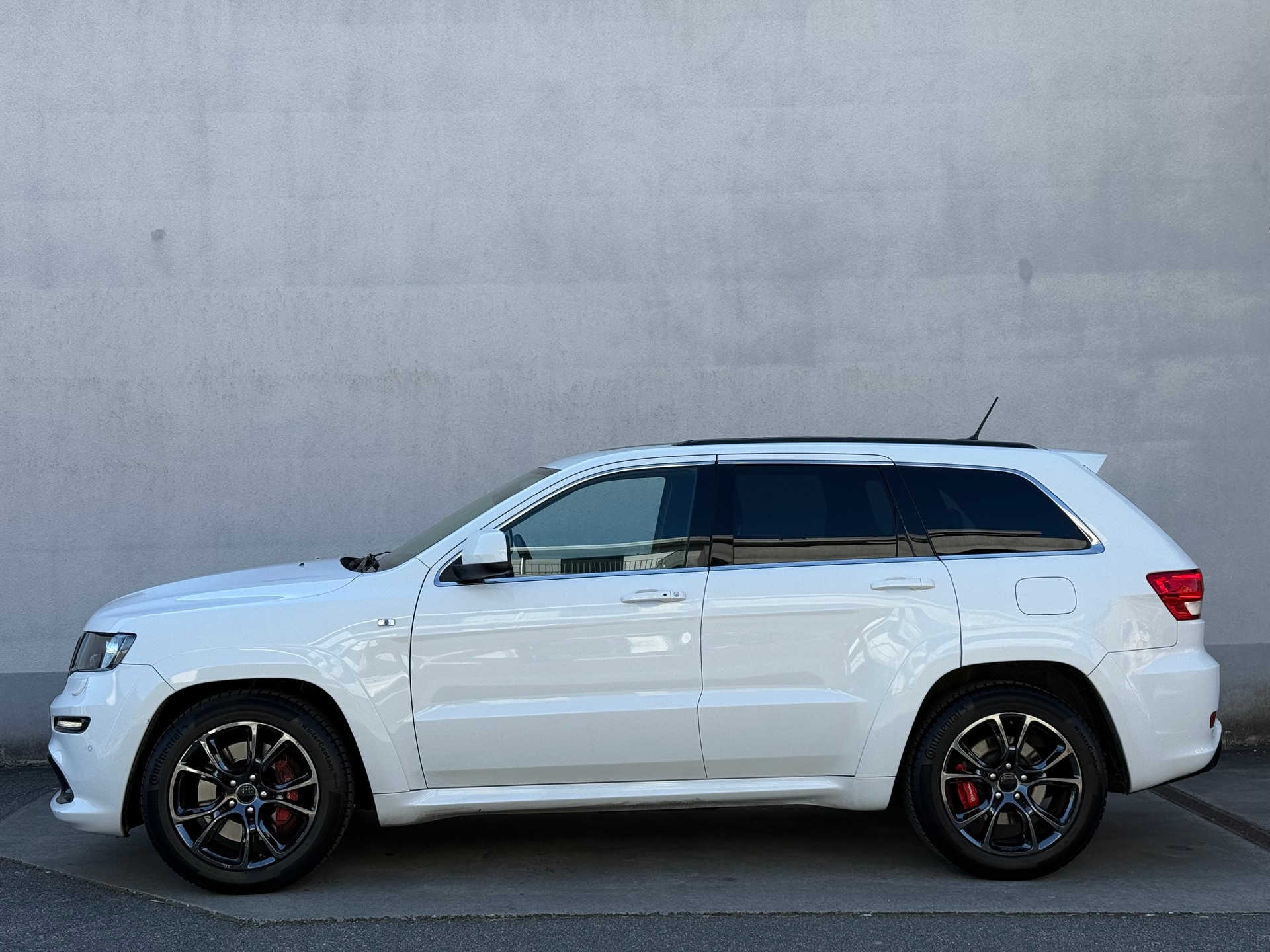 JEEP Grand Cherokee 6.4 SRT8 Automatic-showroom-element-1