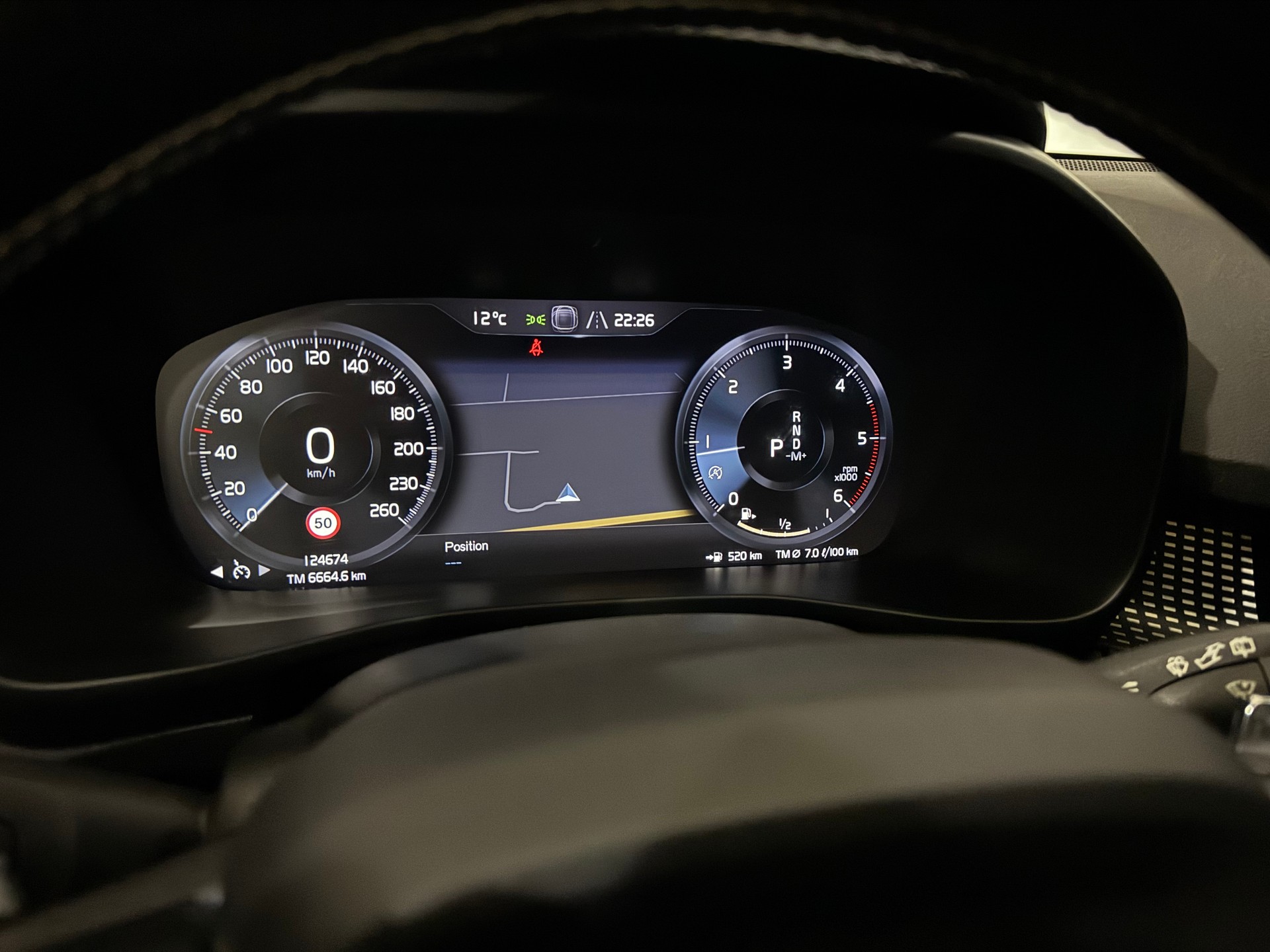 VOLVO XC40 D4 AWD R-Design Geartronic | AHK 2100Kg |-image-26