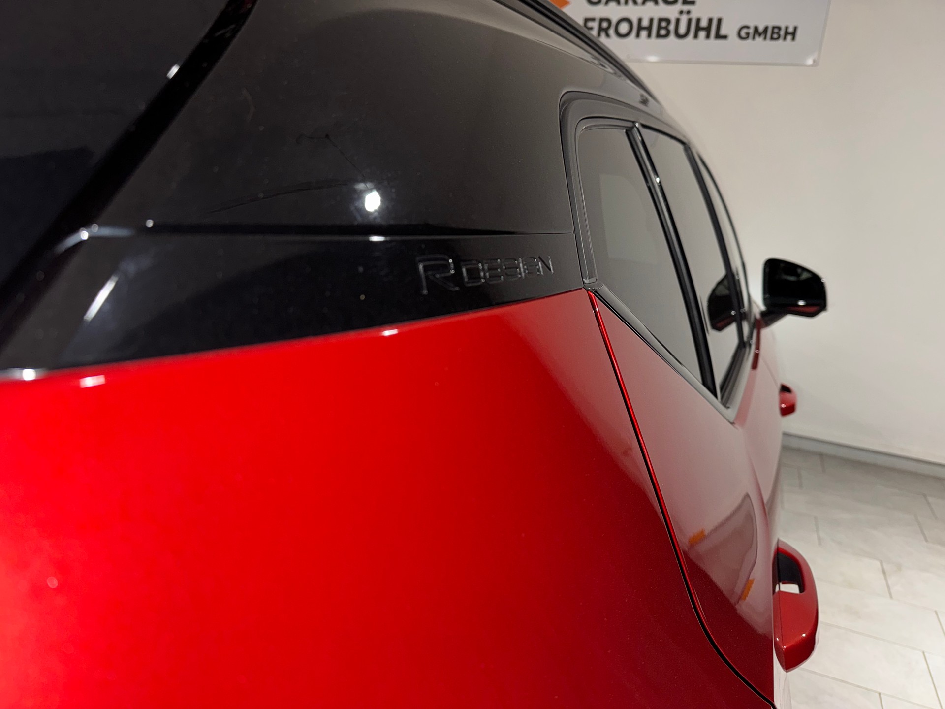 VOLVO XC40 D4 AWD R-Design Geartronic | AHK 2100Kg |-image-13