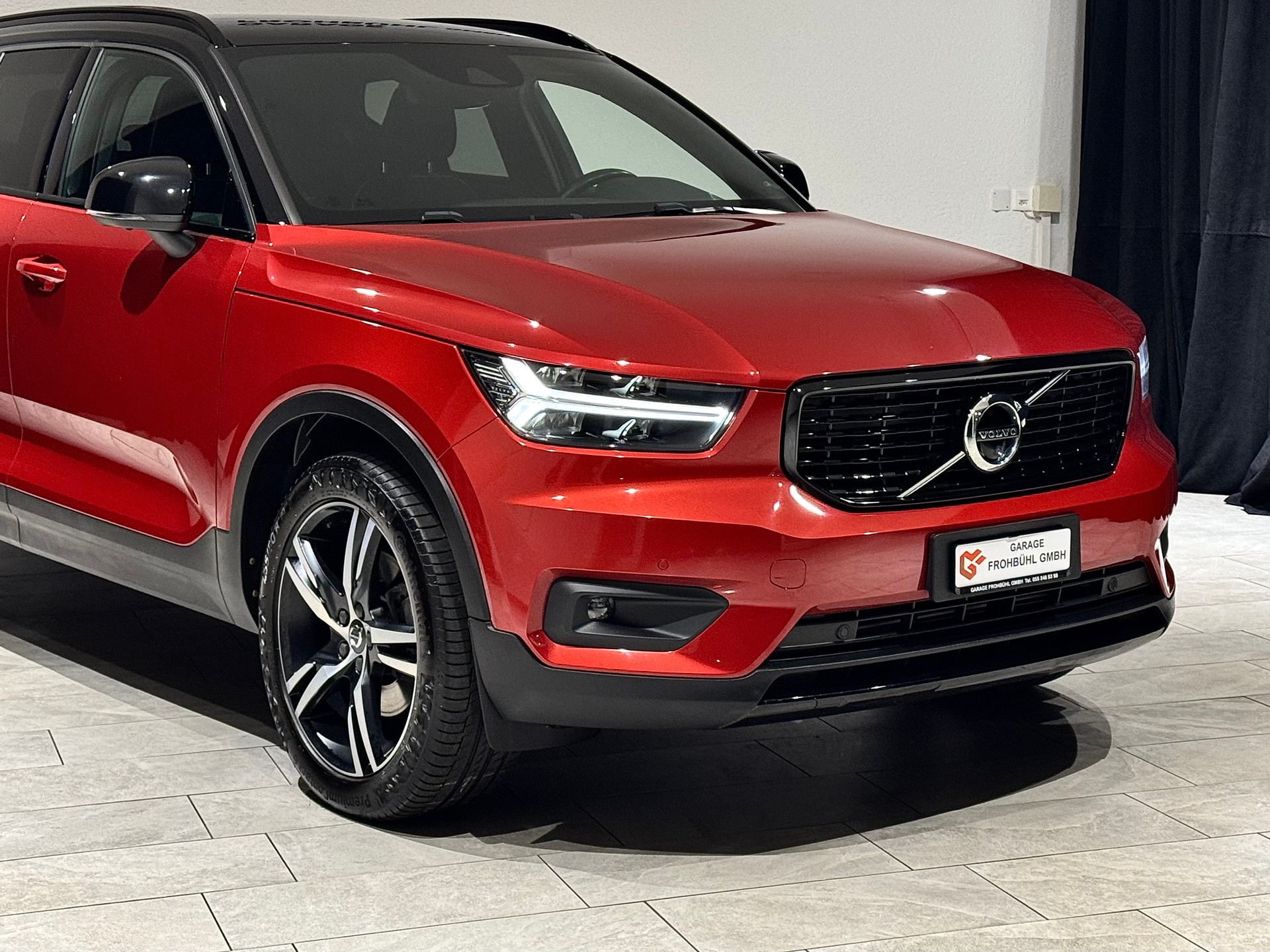 VOLVO XC40 D4 AWD R-Design Geartronic | AHK 2100Kg |-image-8