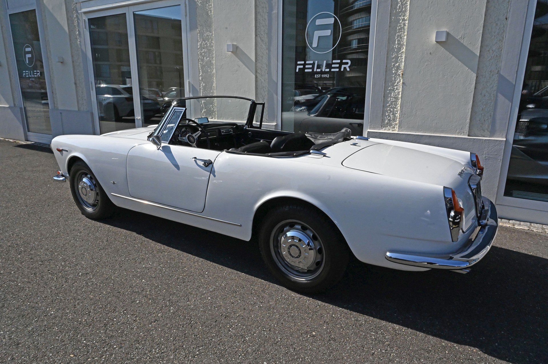 ALFA ROMEO 2600 Touring Spider-image-5