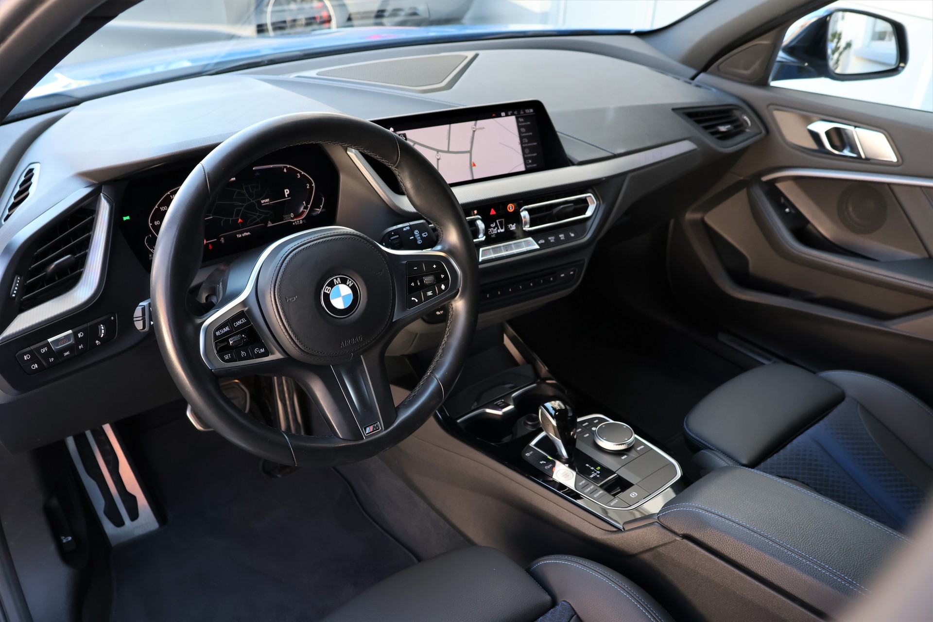BMW 120d xDrive Steptronic M Sport (CH)-image-9