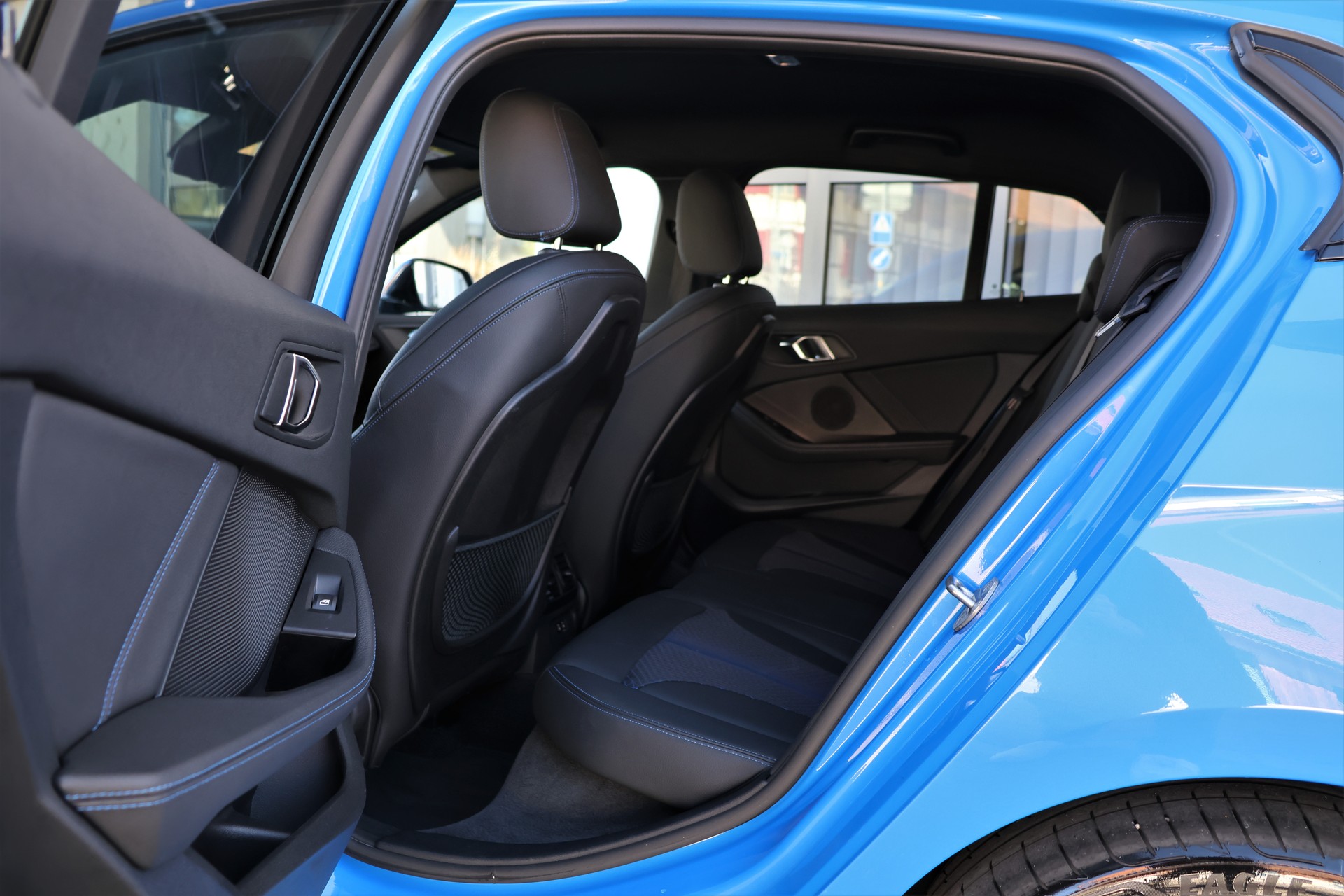 BMW 120d xDrive Steptronic M Sport (CH)-image-11