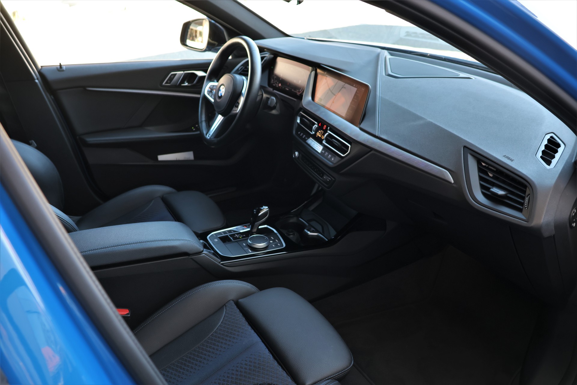 BMW 120d xDrive Steptronic M Sport (CH)-image-17