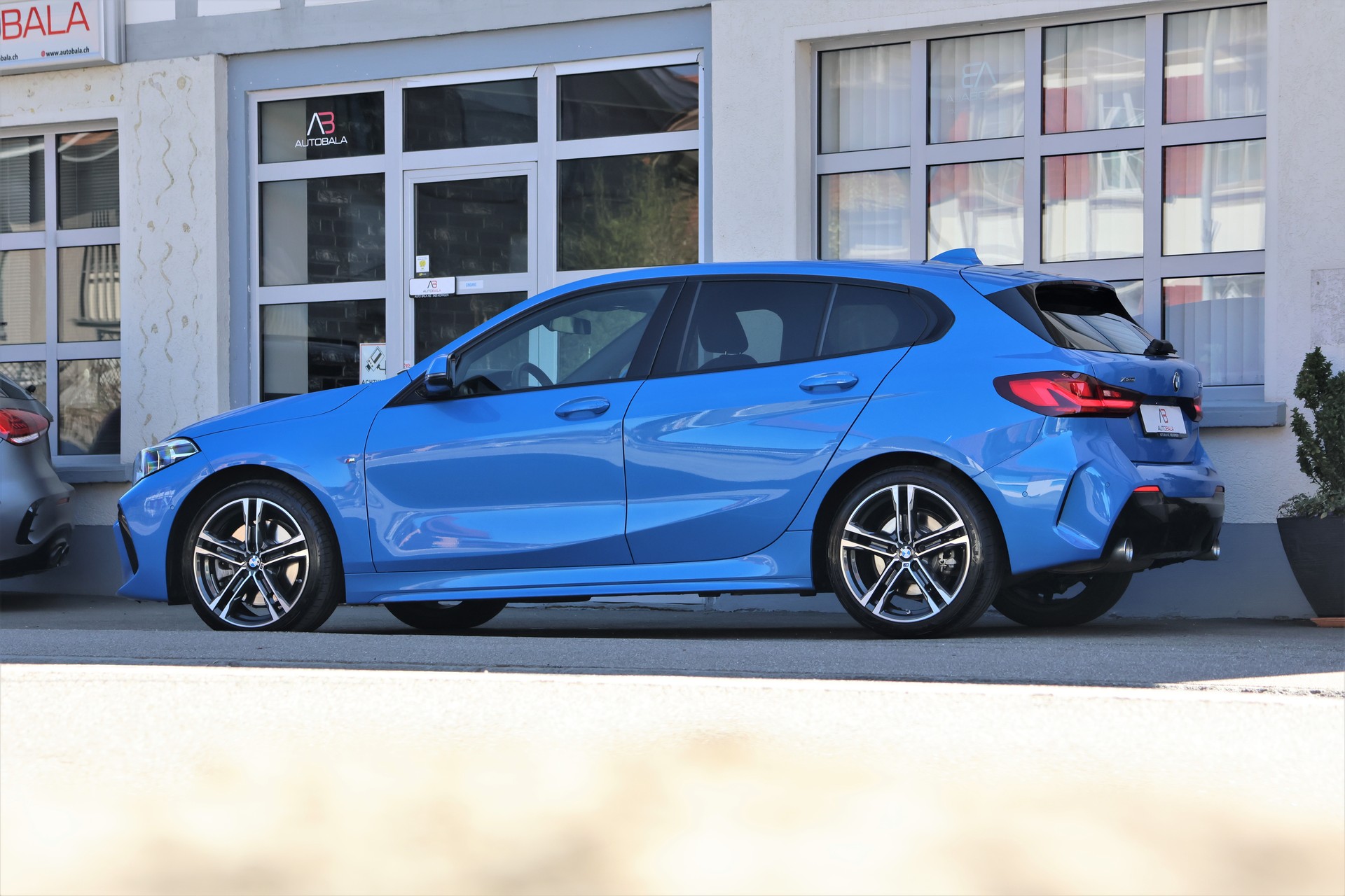 BMW 120d xDrive Steptronic M Sport (CH)-image-3