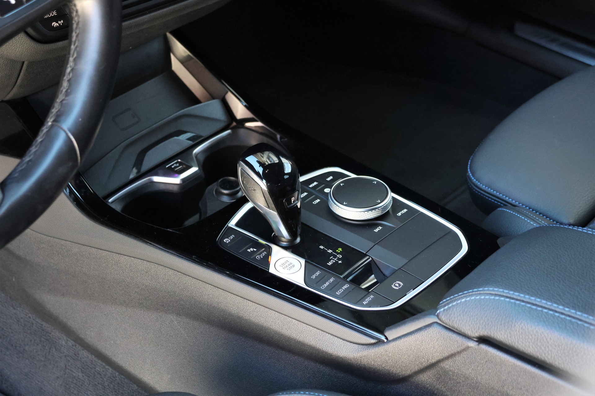 BMW 120d xDrive Steptronic M Sport (CH)-image-10